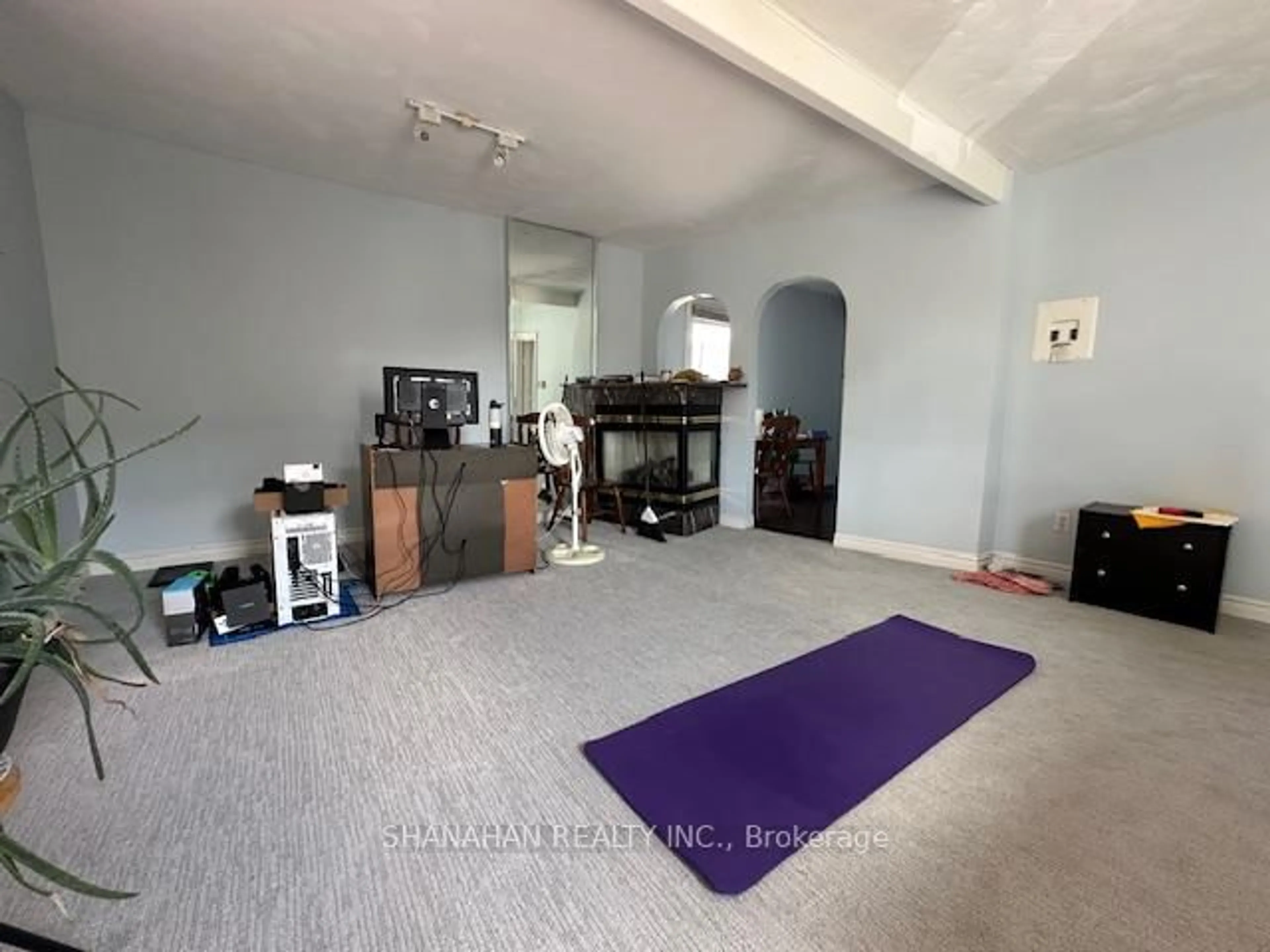 A pic of a room for 126 Metcalfe St, Strathroy-Caradoc Ontario N7G 1M8