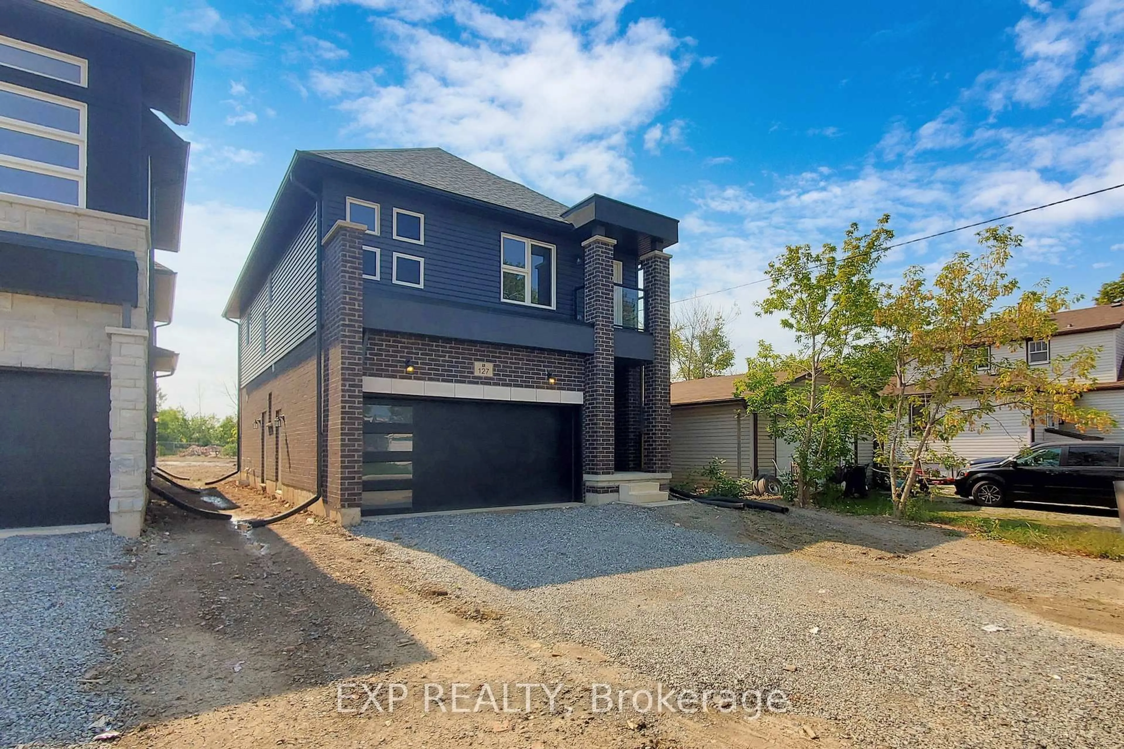 A pic from outside/outdoor area/front of a property/back of a property/a pic from drone, street for 127 Laugher Ave, Welland Ontario L3B 0N6