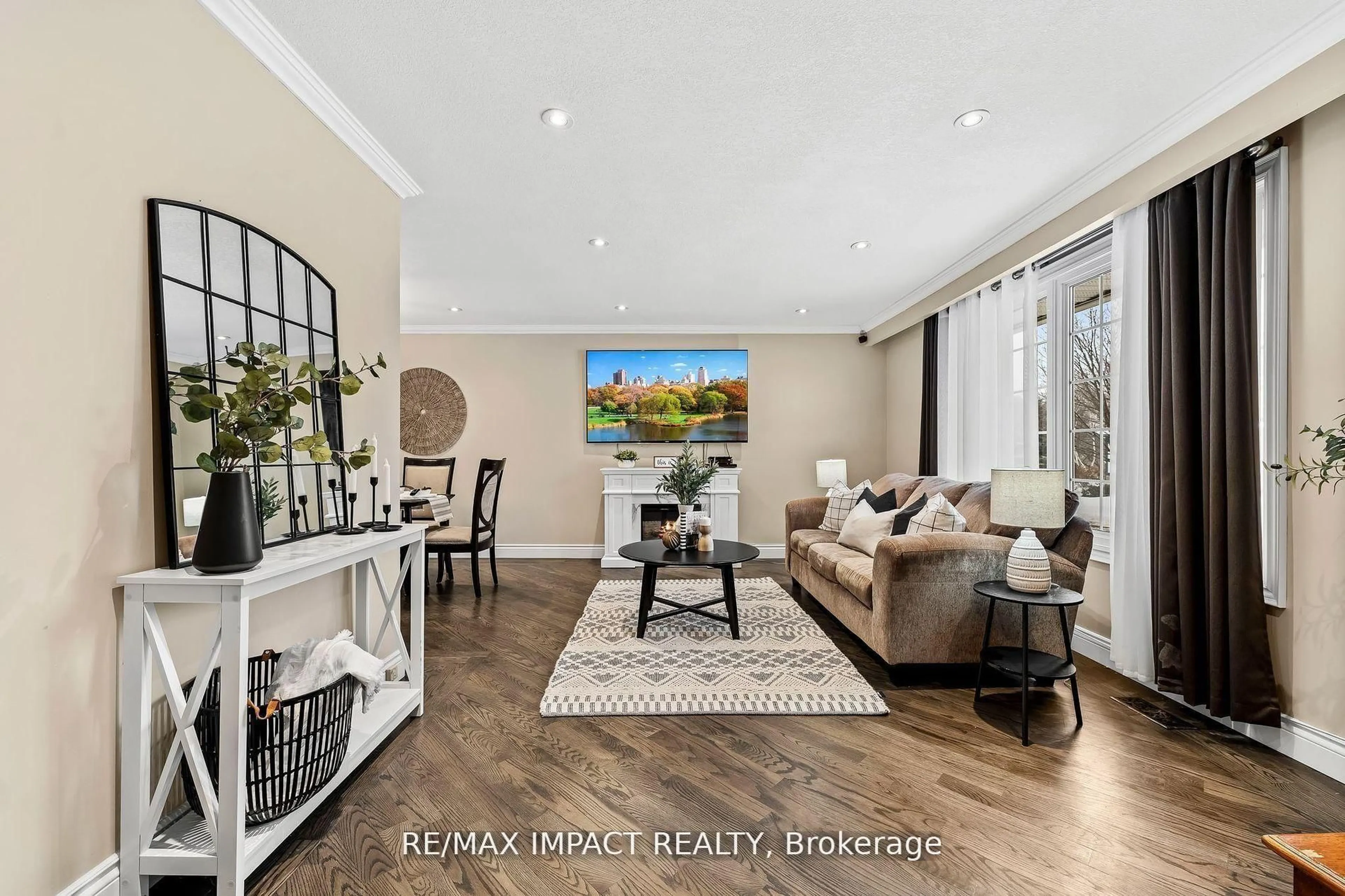 Living room with furniture, unknown for 1158 Weller St, Peterborough Ontario K9J 7M8