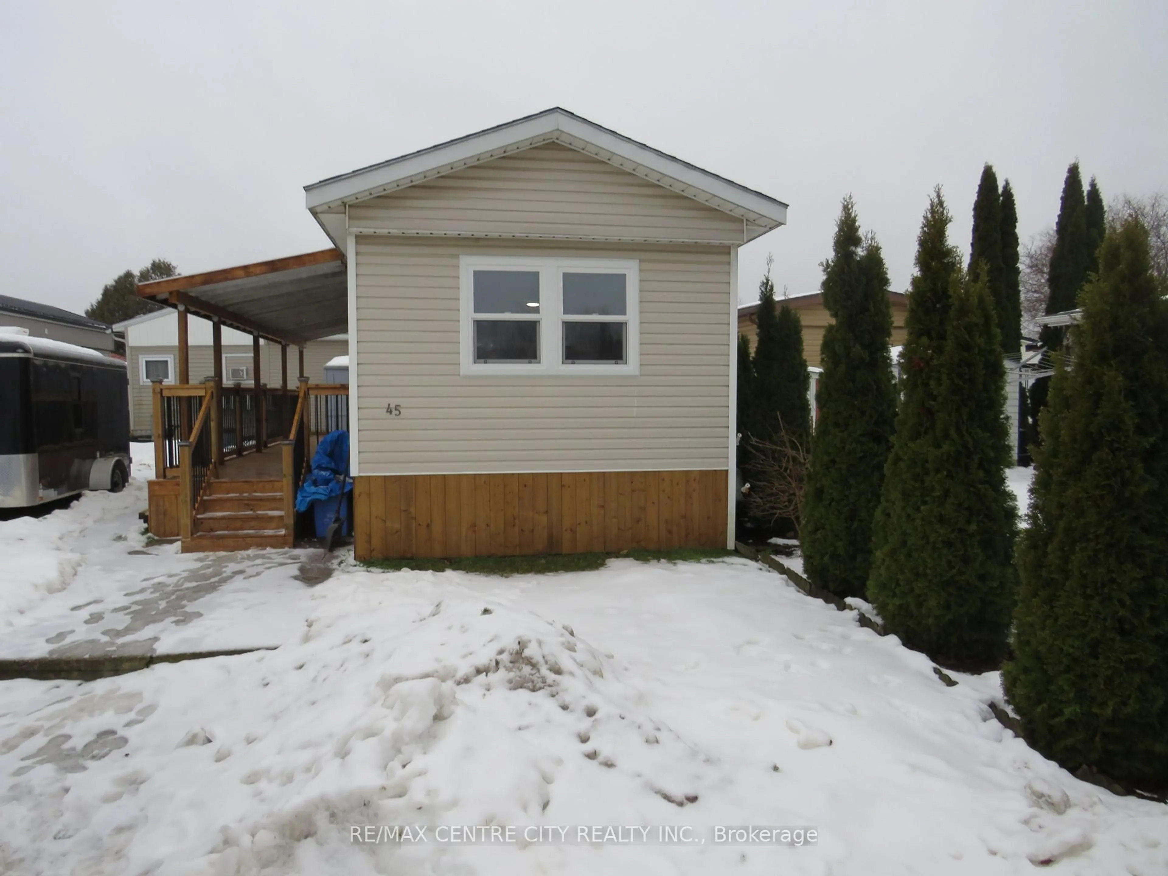 Unknown for 2189 Dundas St #45, London East Ontario N5V 1H3