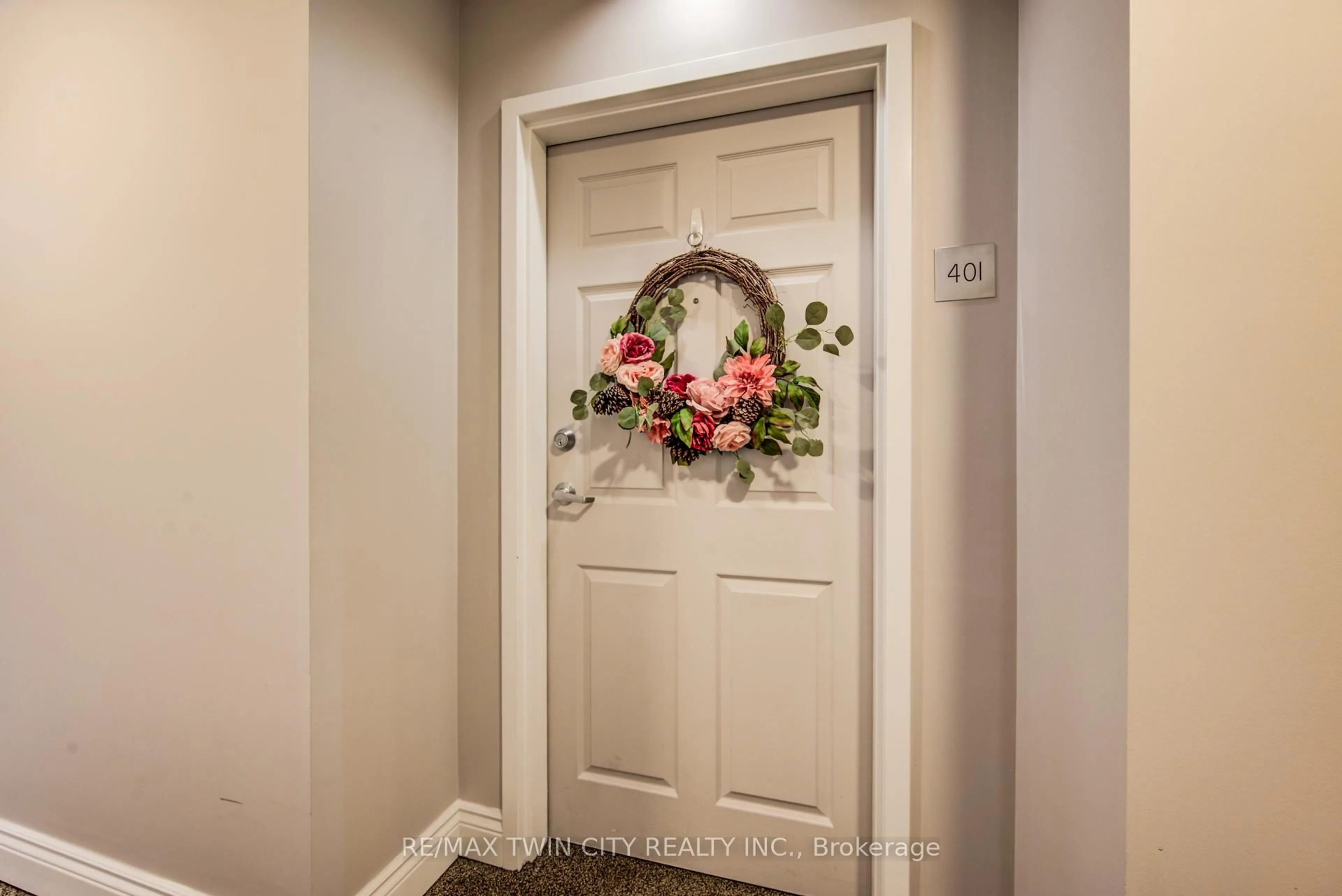 Indoor entryway for 2 Colonial Dr #401, Guelph Ontario N1L 0K8