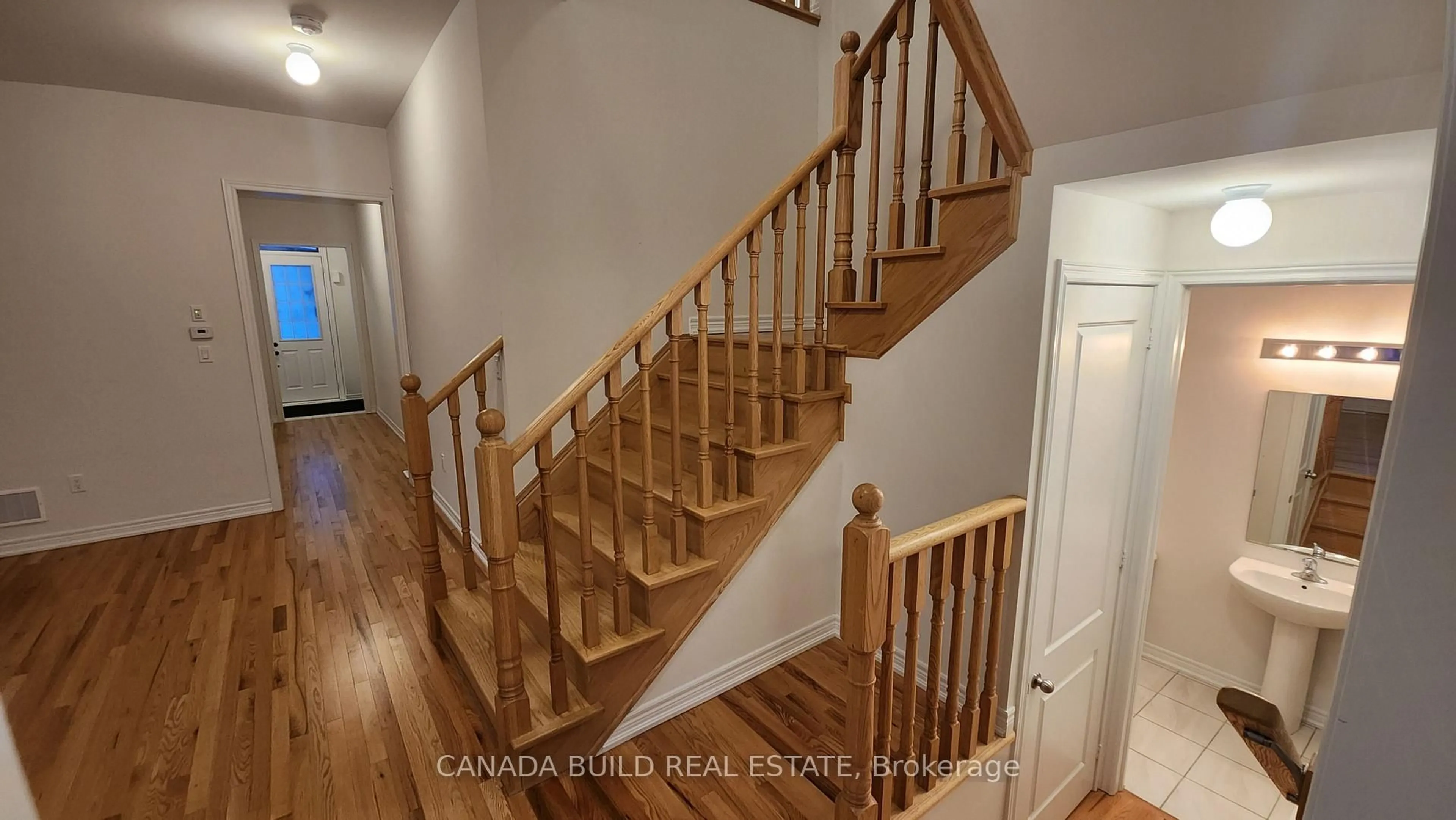 Stairs for 234 Chippewa Ave, Shelburne Ontario L9V 3Y5