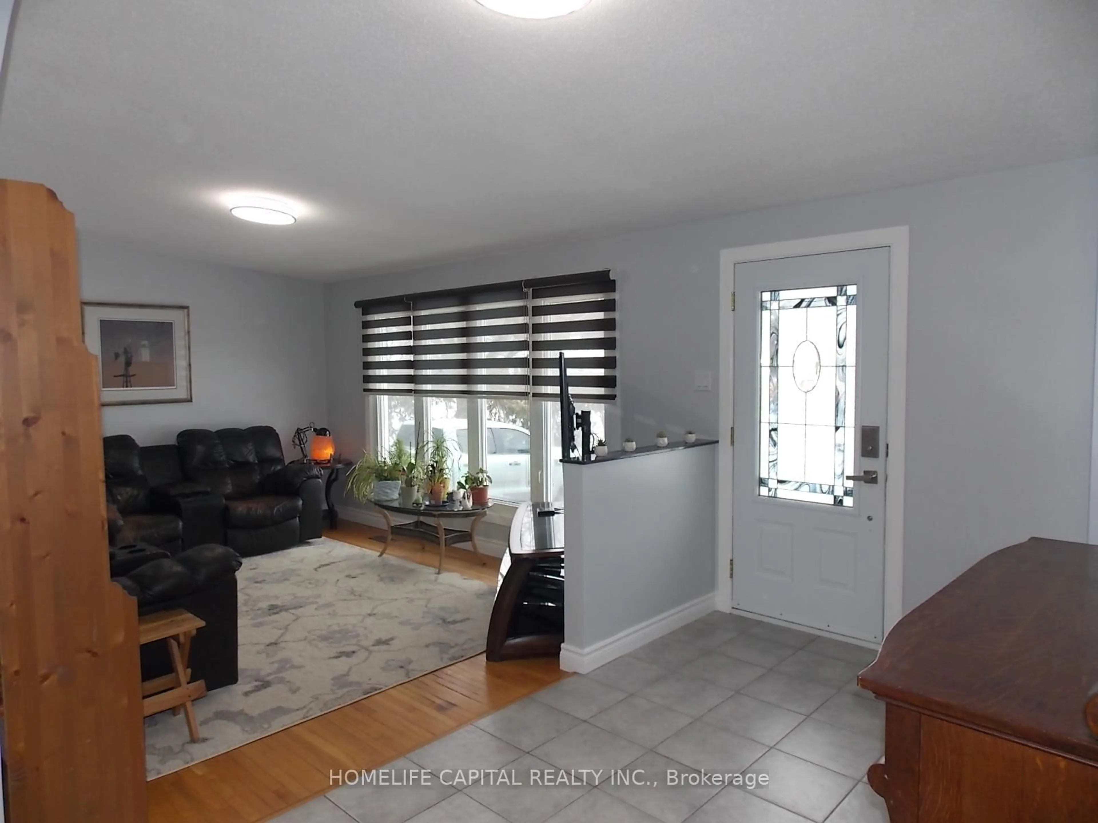 Unknown for 2515 Gravelle Cres, Ottawa Ontario K1B 3A4