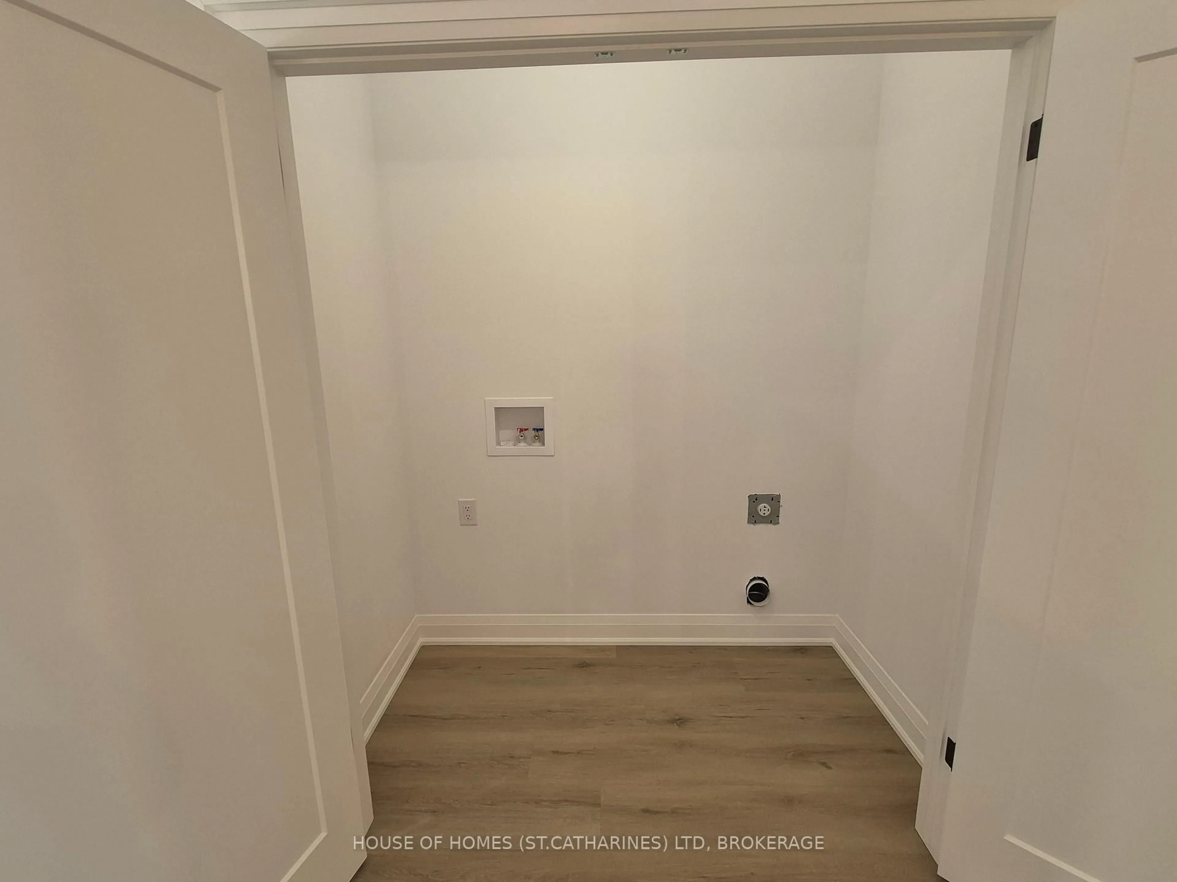 A pic of a room for 4104 VILLAGE CREEK Dr, Fort Erie Ontario L0S 1S0