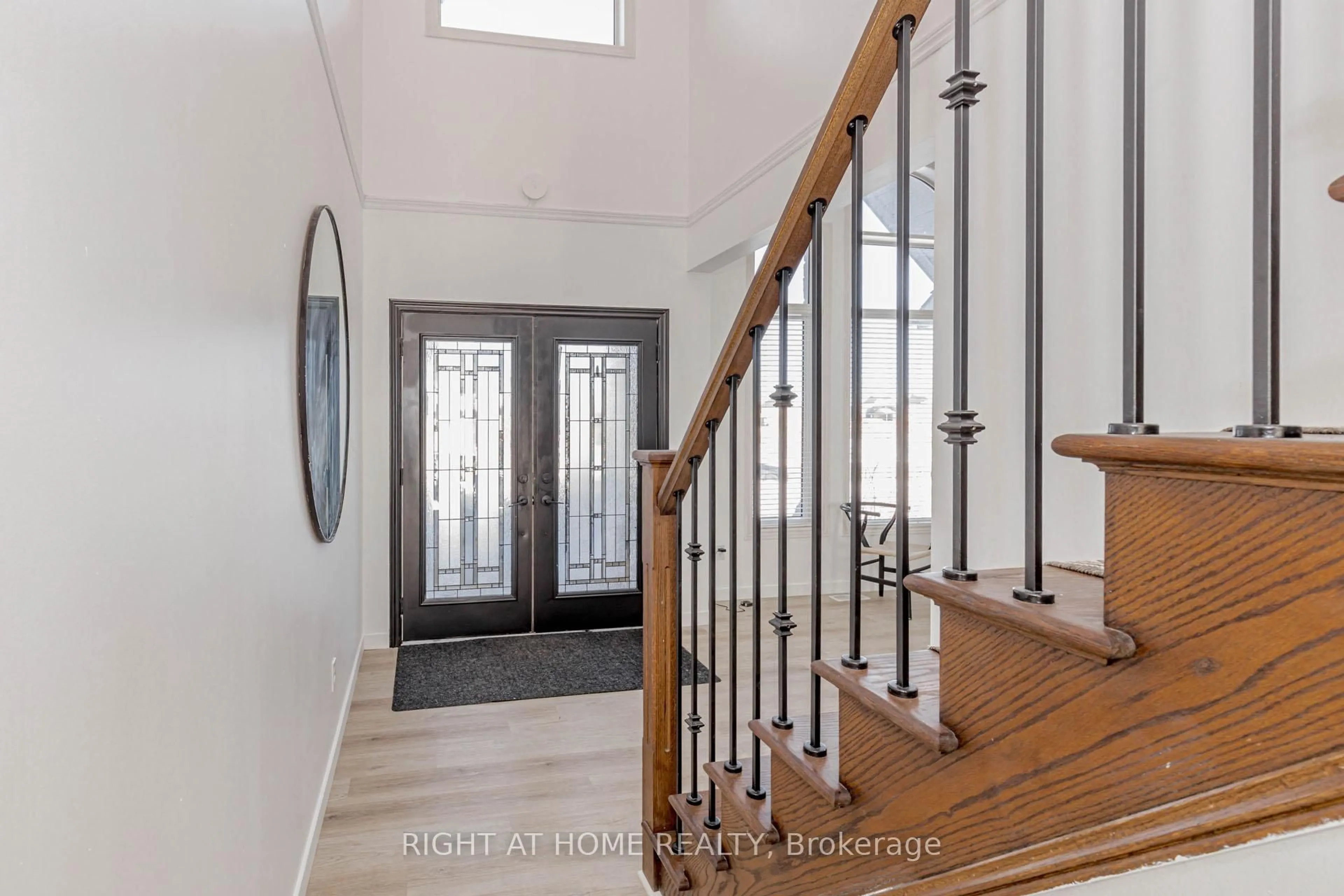 Indoor entryway for 52 Schmidt Dr, Wellington North Ontario N0G 1A0