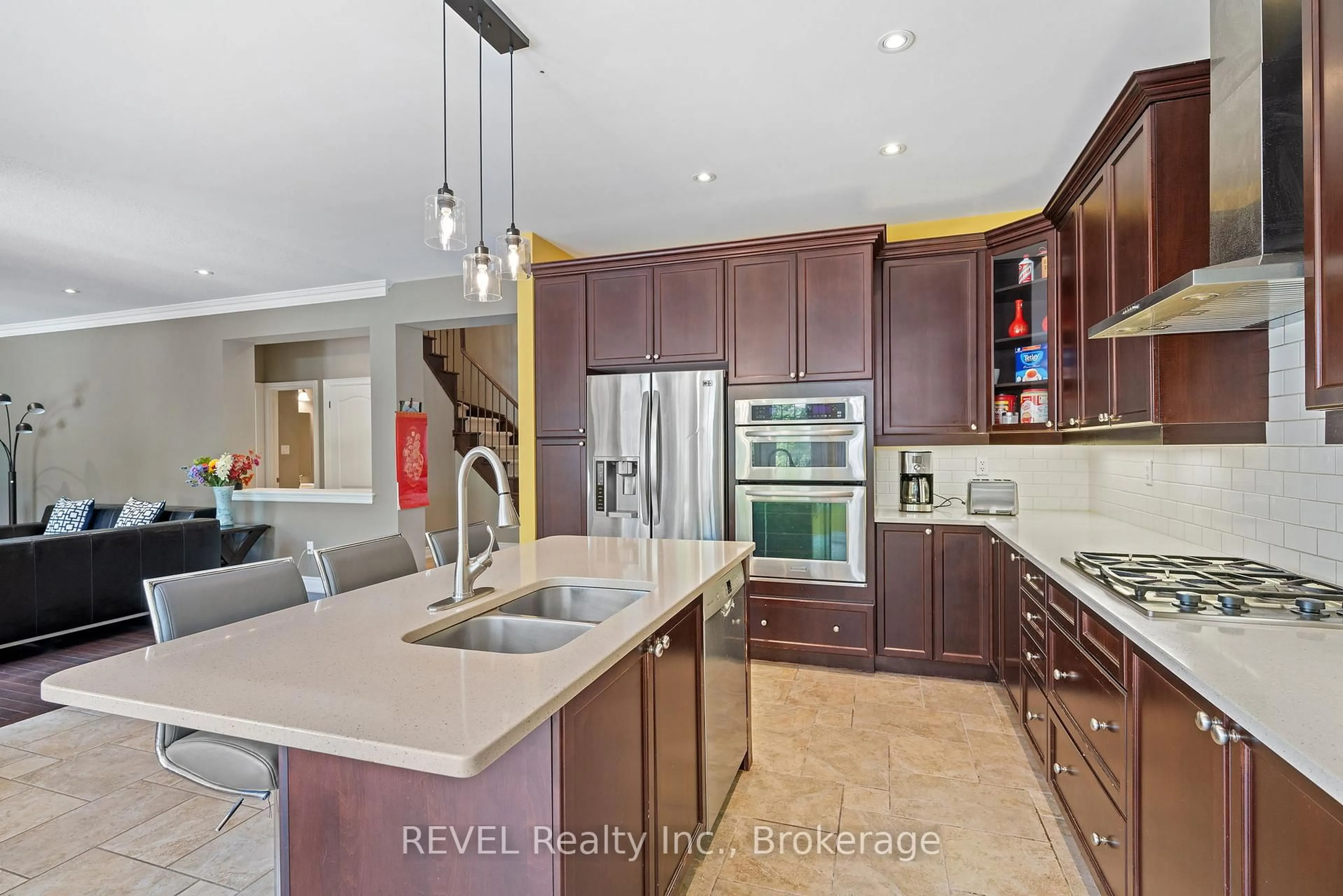 Open concept kitchen, ceramic/tile floor for 6440 ST. MICHAEL Ave, Niagara Falls Ontario L2H 0C5