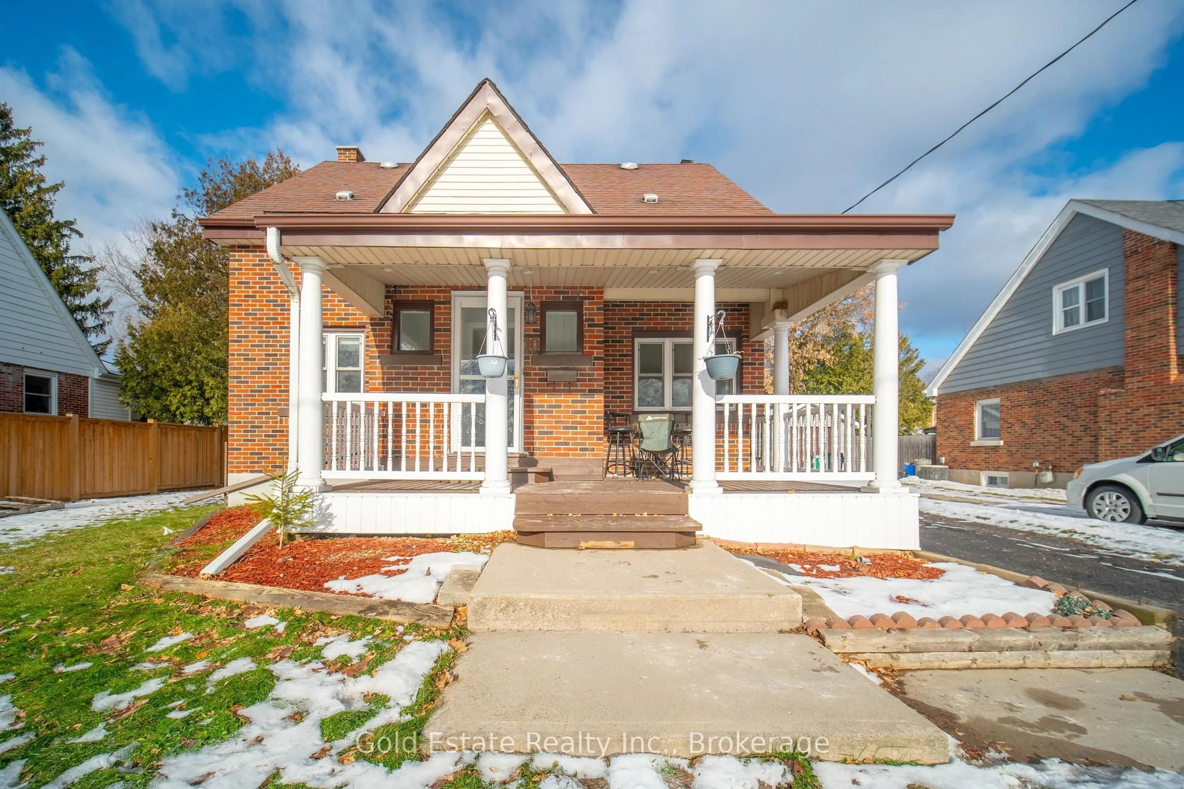 Home with brick exterior material, street for 10 Monroe St, Cambridge Ontario N1R 2C5