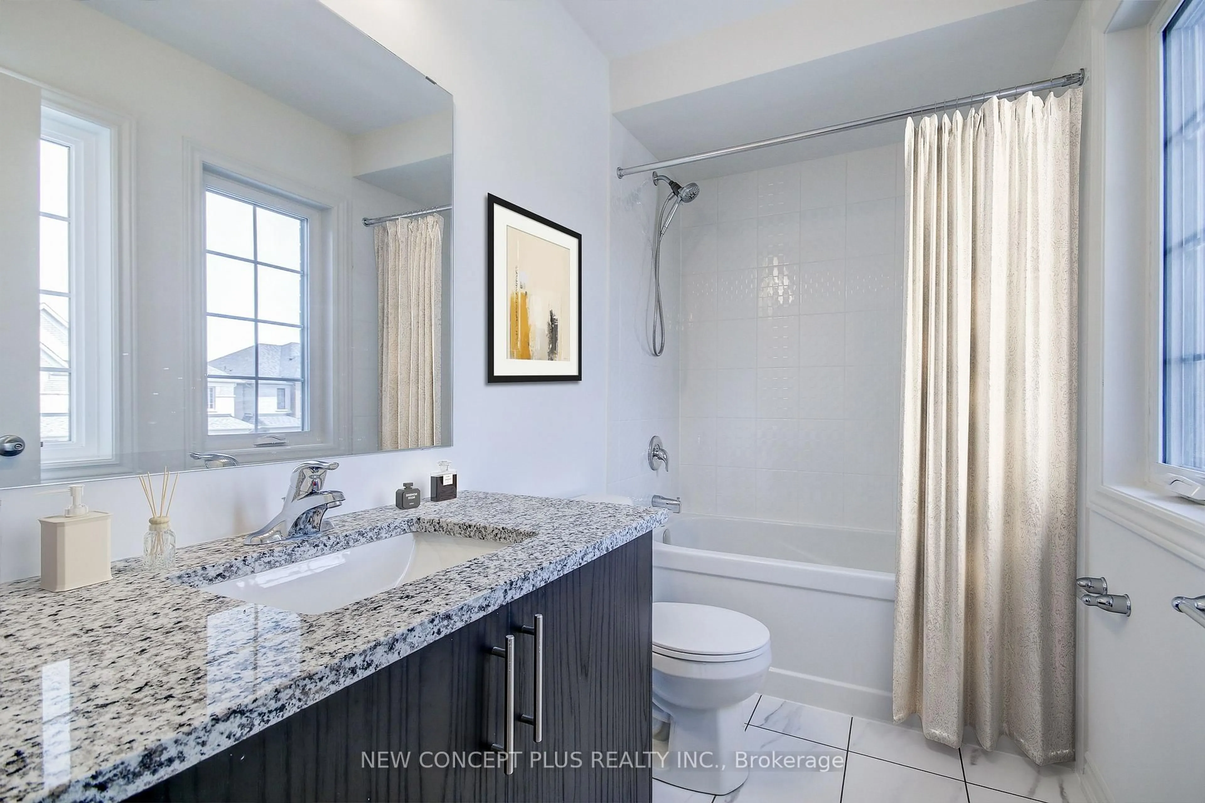 Standard bathroom, ceramic/tile floor for 1042 Denton Dr, Cobourg Ontario K9A 3T8