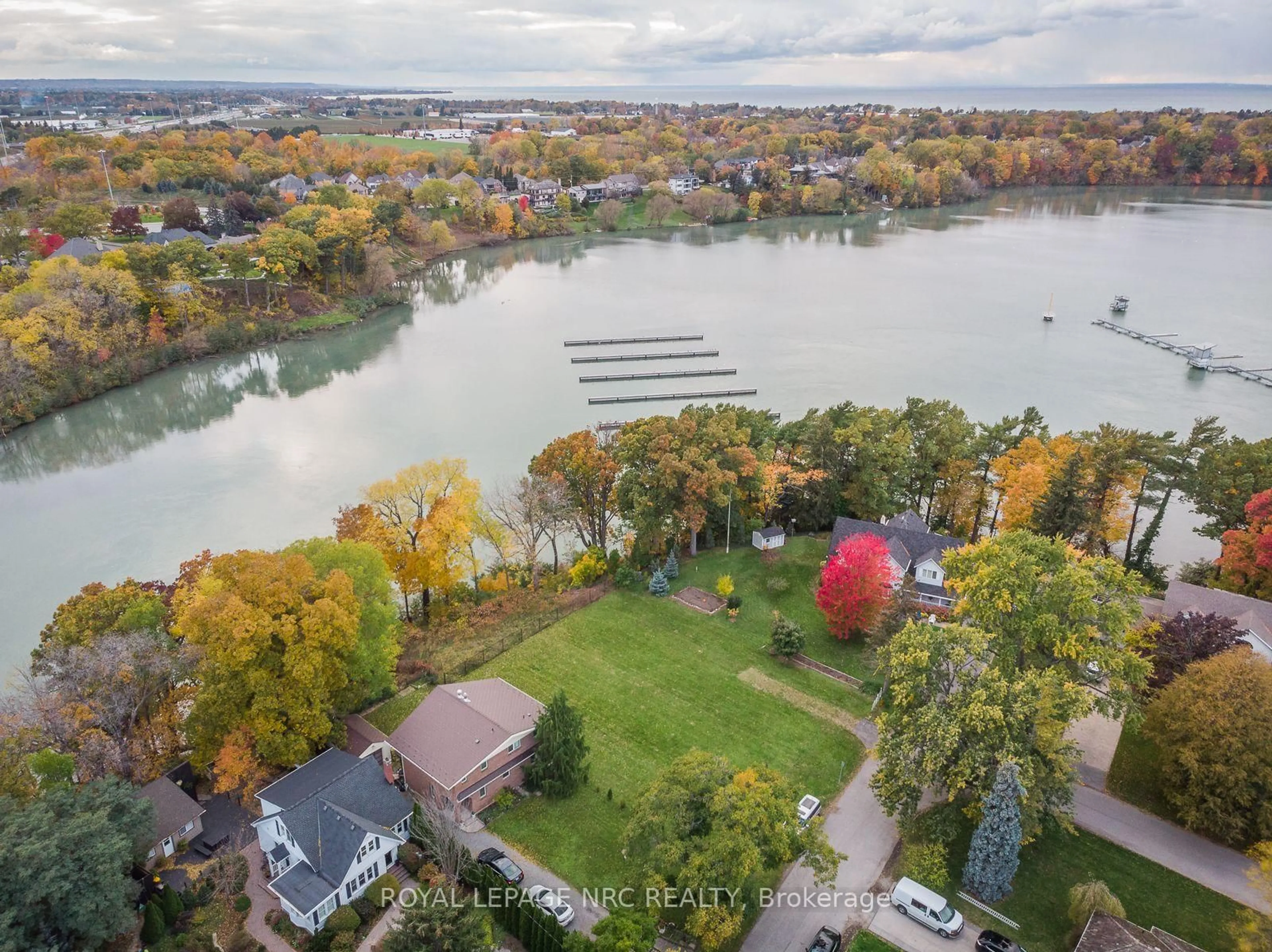 A pic from outside/outdoor area/front of a property/back of a property/a pic from drone, water/lake/river/ocean view for 56A Henley Dr, St. Catharines Ontario L2N 4A9