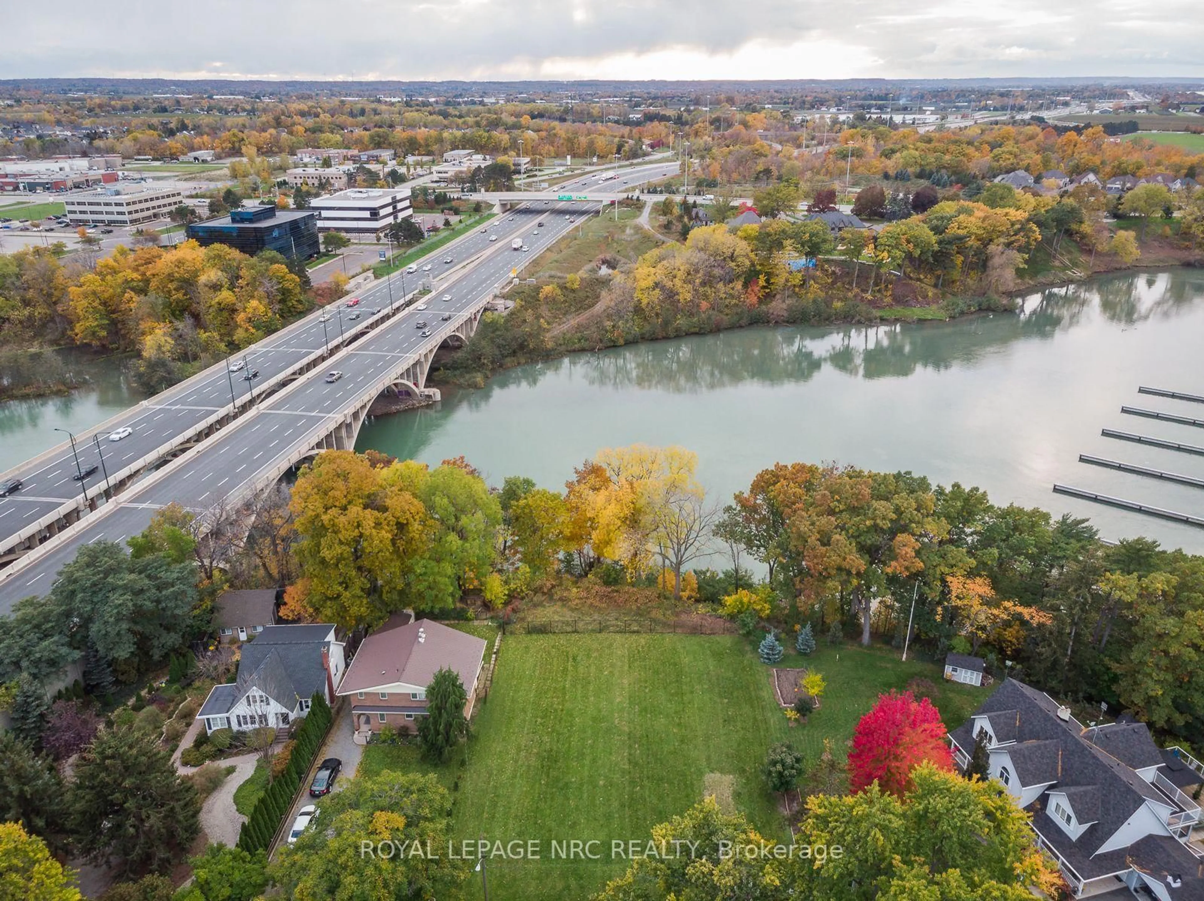 A pic from outside/outdoor area/front of a property/back of a property/a pic from drone, water/lake/river/ocean view for 56A Henley Dr, St. Catharines Ontario L2N 4A9