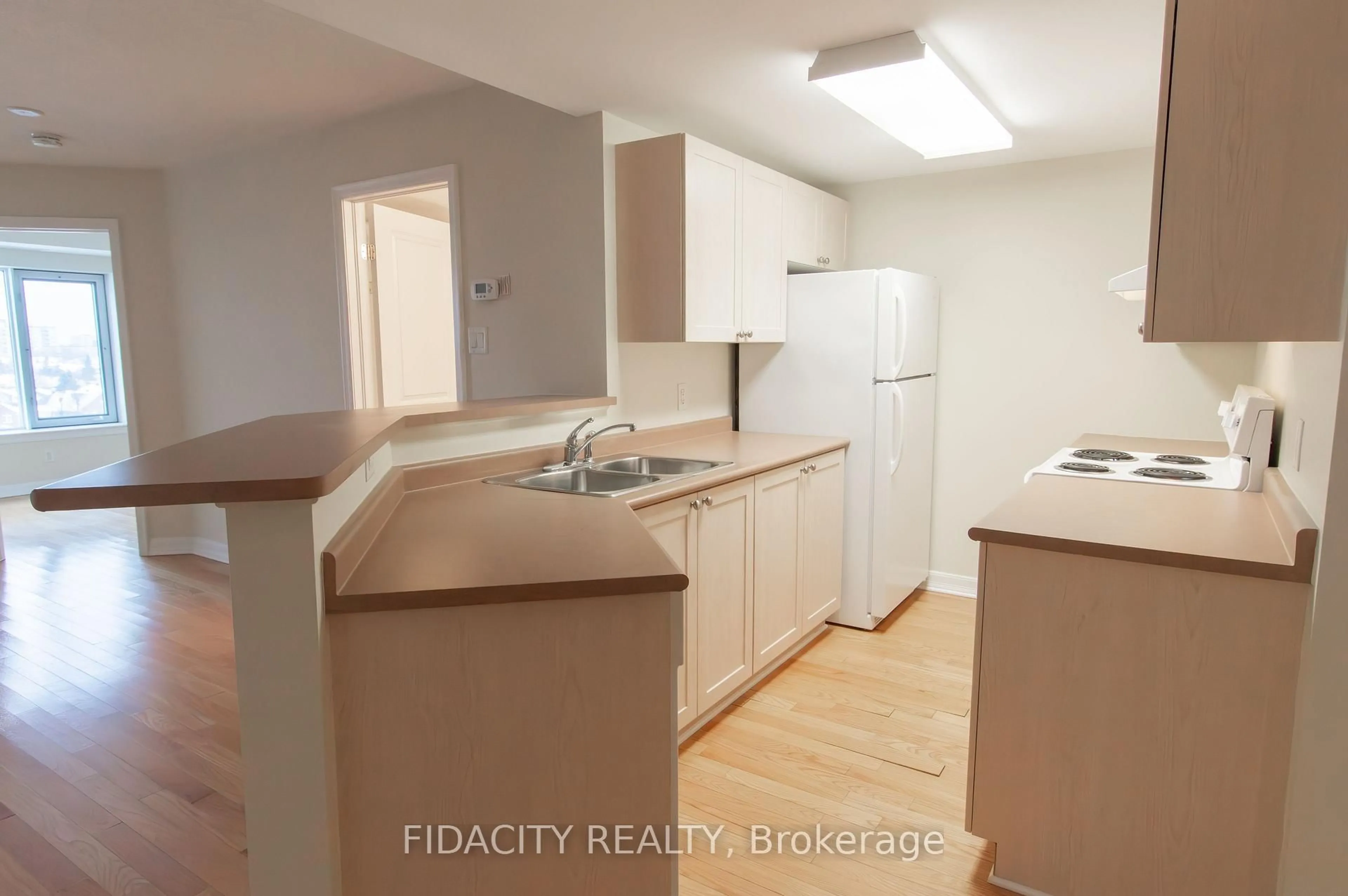 Standard kitchen, unknown for 310 Central Park Dr #6E, Ottawa Ontario K2C 4G4