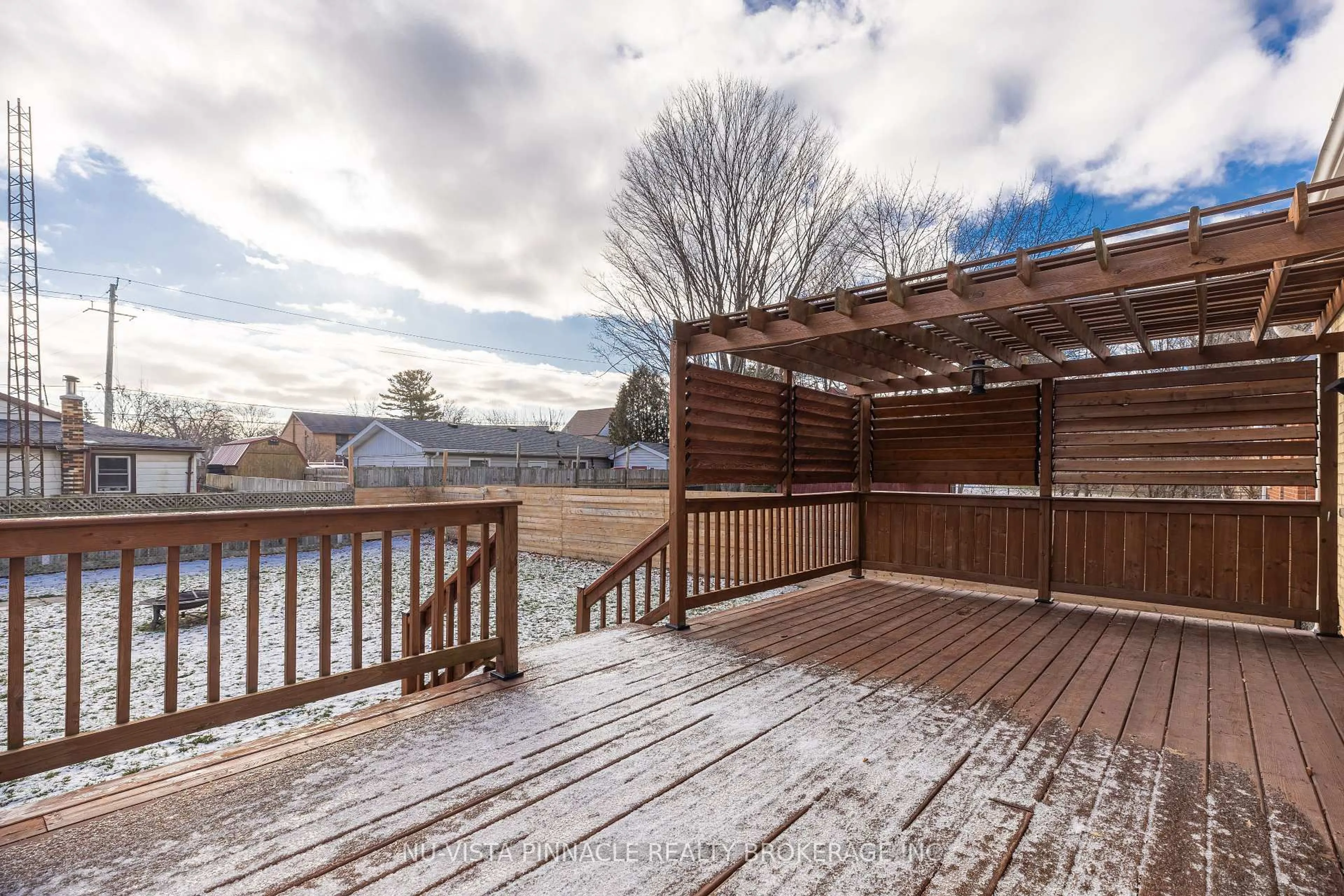 Patio, water/lake/river/ocean view for 81 Dunkirk Dr, St. Thomas Ontario N5R 1S2