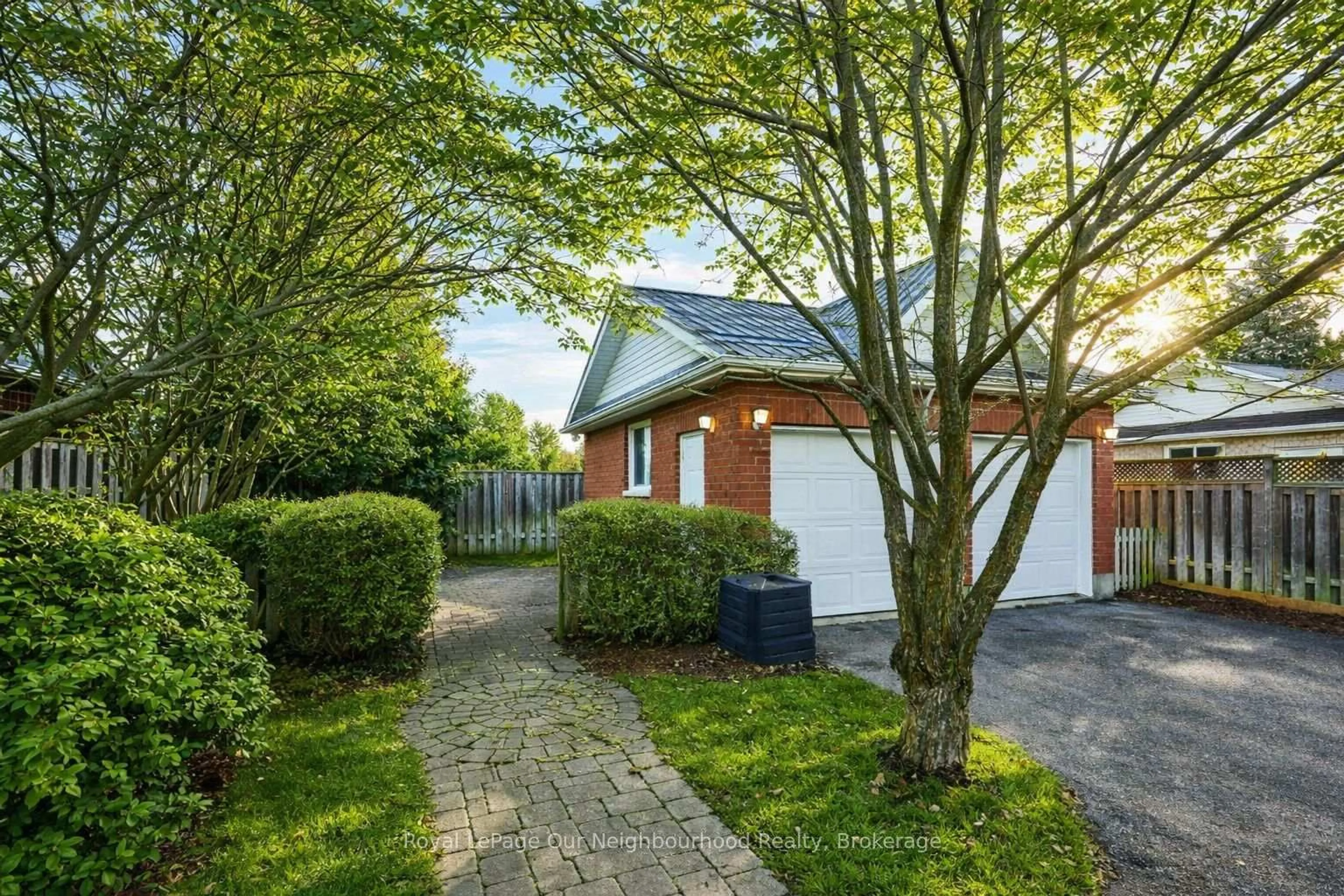 Unknown for 764 PRINCE OF WALES Dr, Cobourg Ontario K9A 5X8