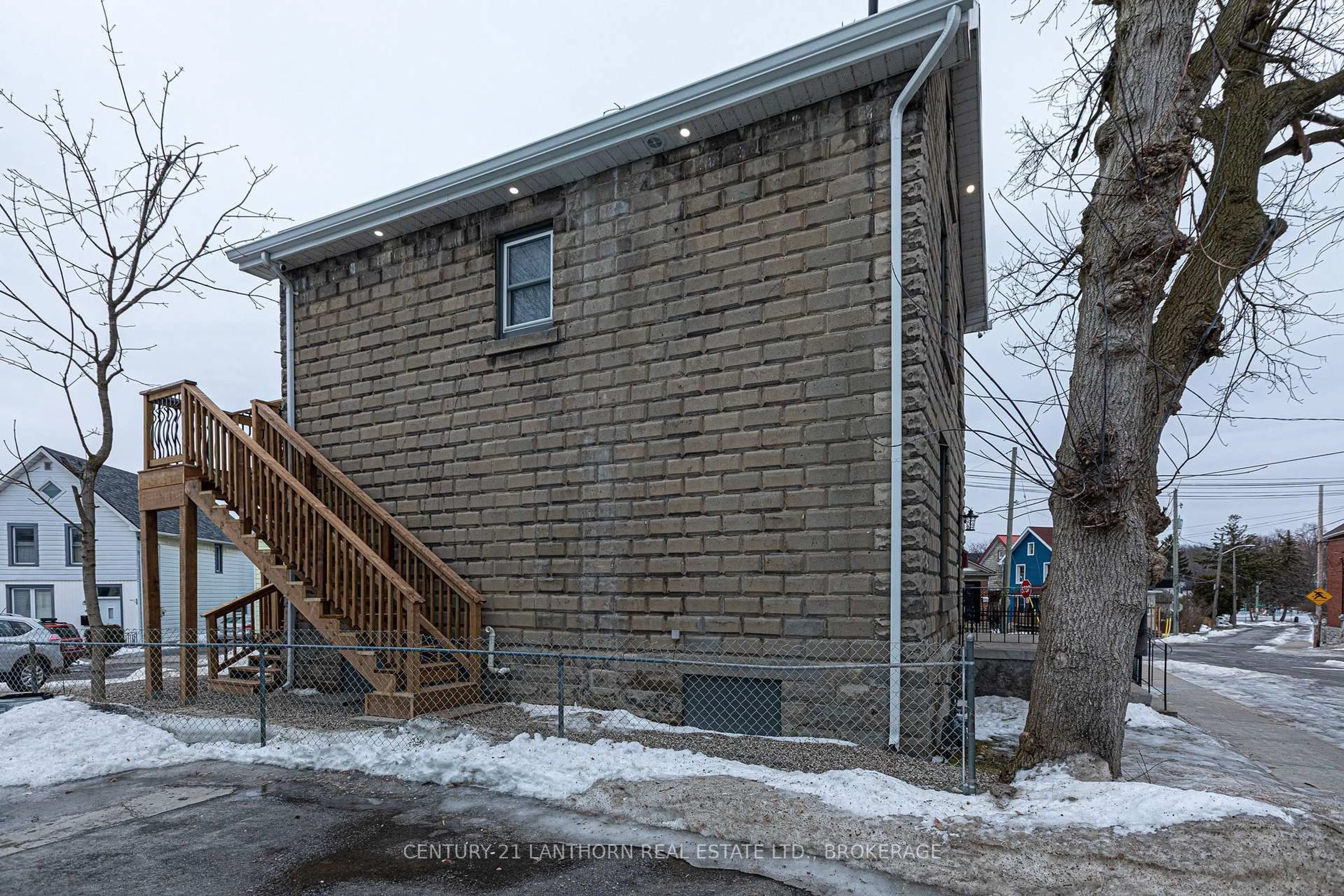 Unknown for 45 Chestnut St, Kingston Ontario K7K 3X4