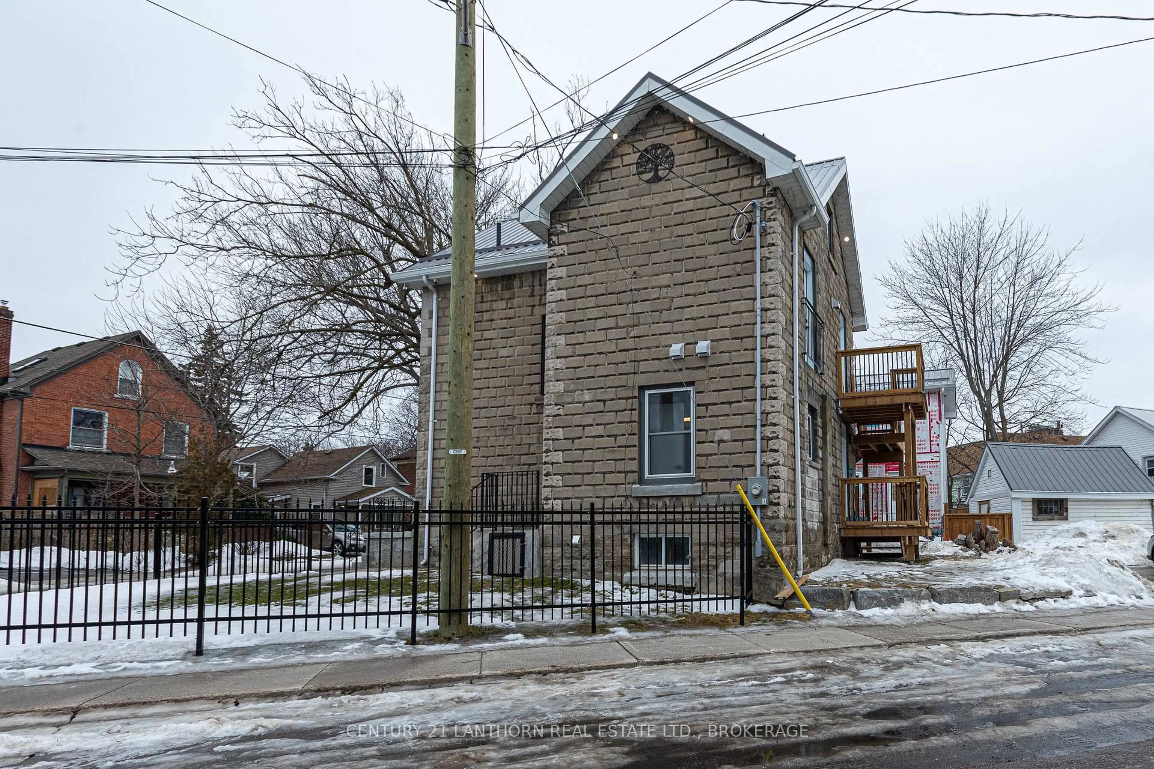 Home with brick exterior material, street for 45 Chestnut St, Kingston Ontario K7K 3X4