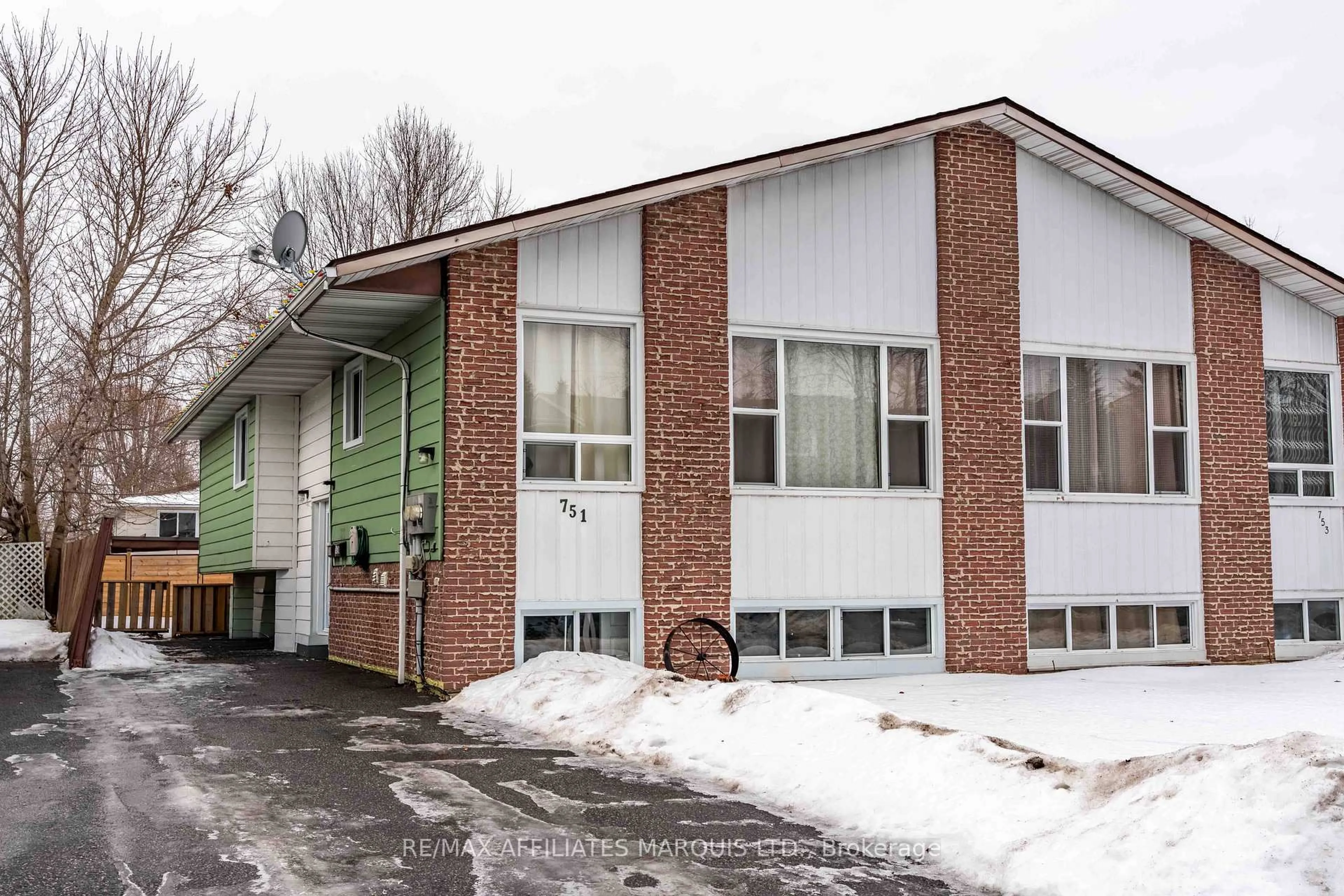 Unknown for 751 Glengarry Blvd, Cornwall Ontario K6H 6E6