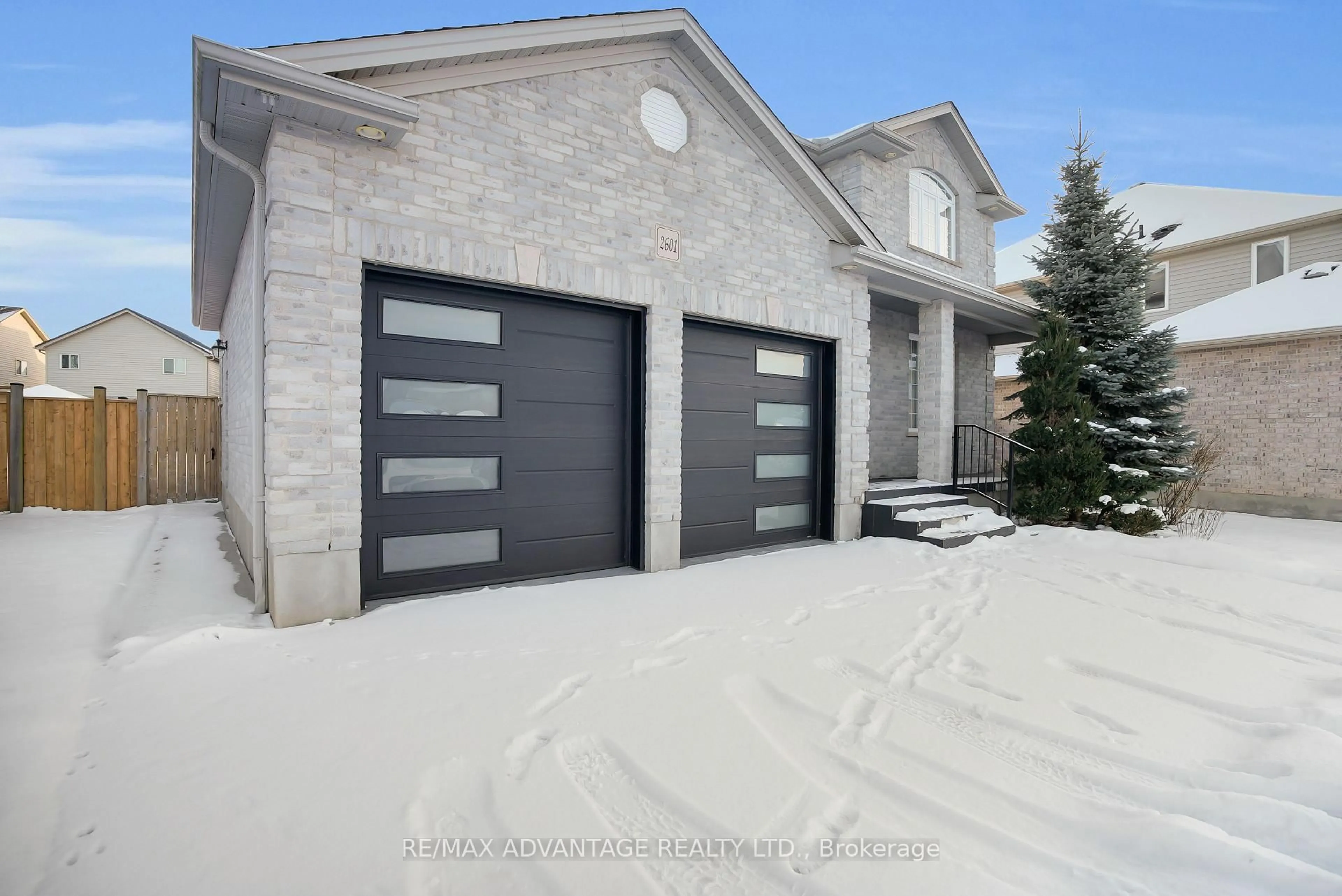 Unknown for 2601 Tucker Crt, London North Ontario N6G 0E2