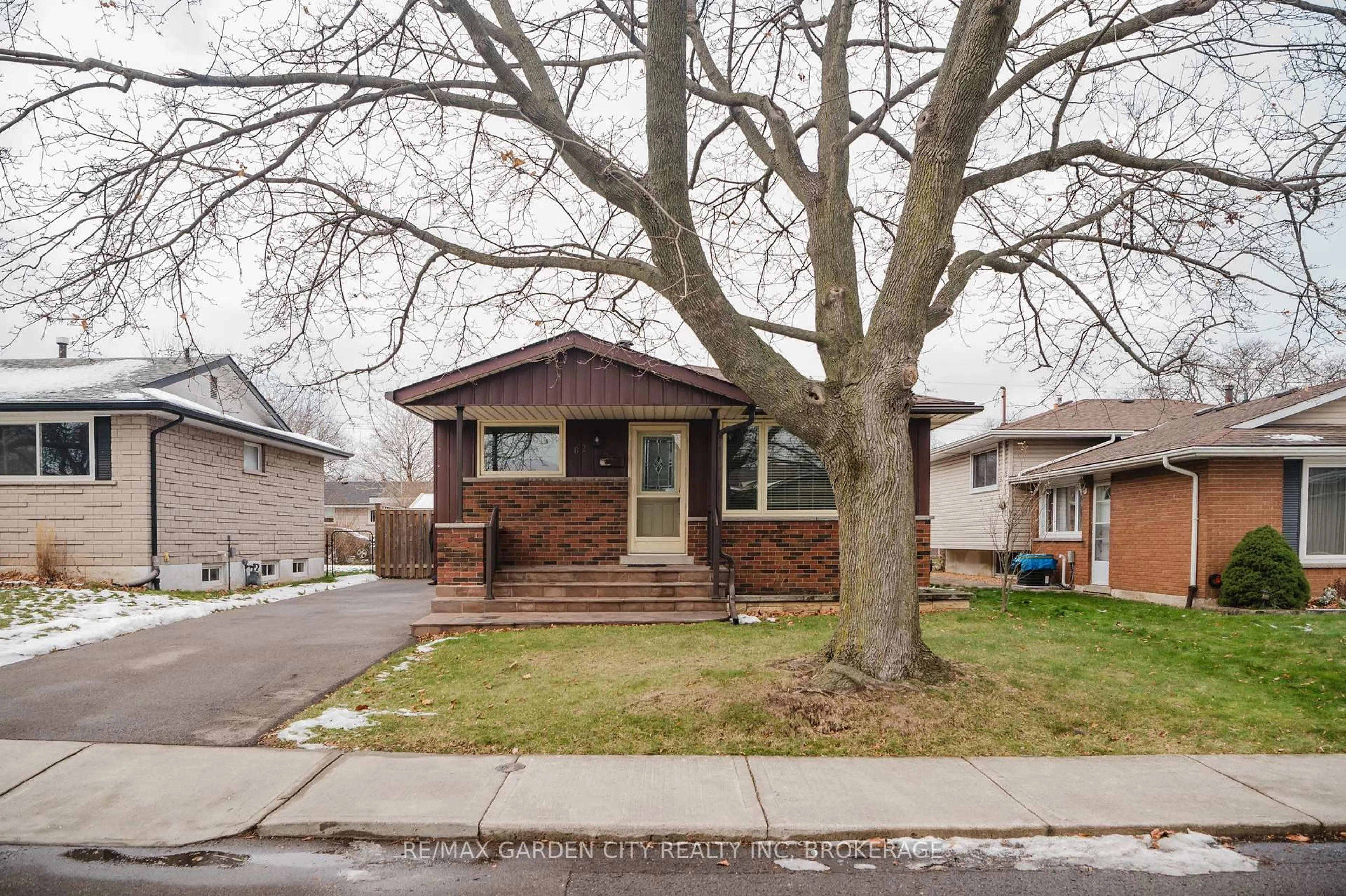 Home with brick exterior material, street for 62 Loyalist Dr, Hamilton Ontario L8K 4J3