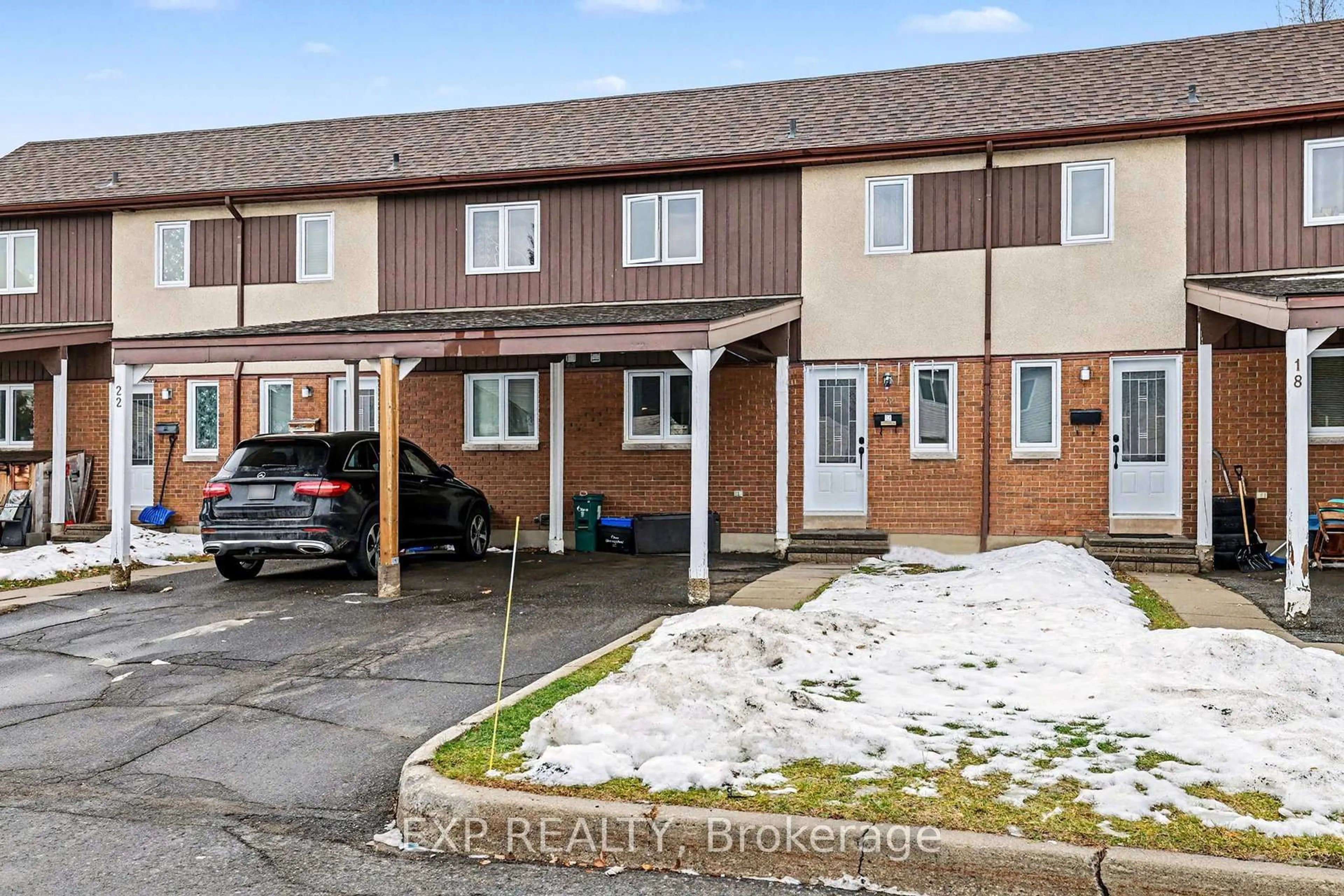 A pic from outside/outdoor area/front of a property/back of a property/a pic from drone, street for 20 Lovell Lane, Ottawa Ontario K2H 9B6