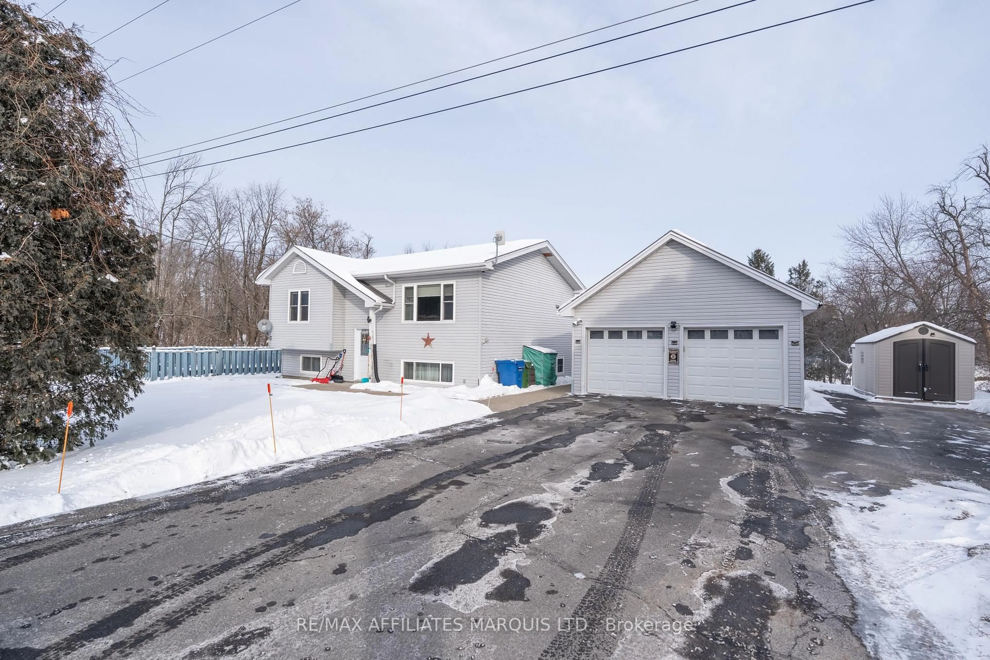 A pic from outside/outdoor area/front of a property/back of a property/a pic from drone, street for 5857 Kraft Rd, South Glengarry Ontario K0C 2J0