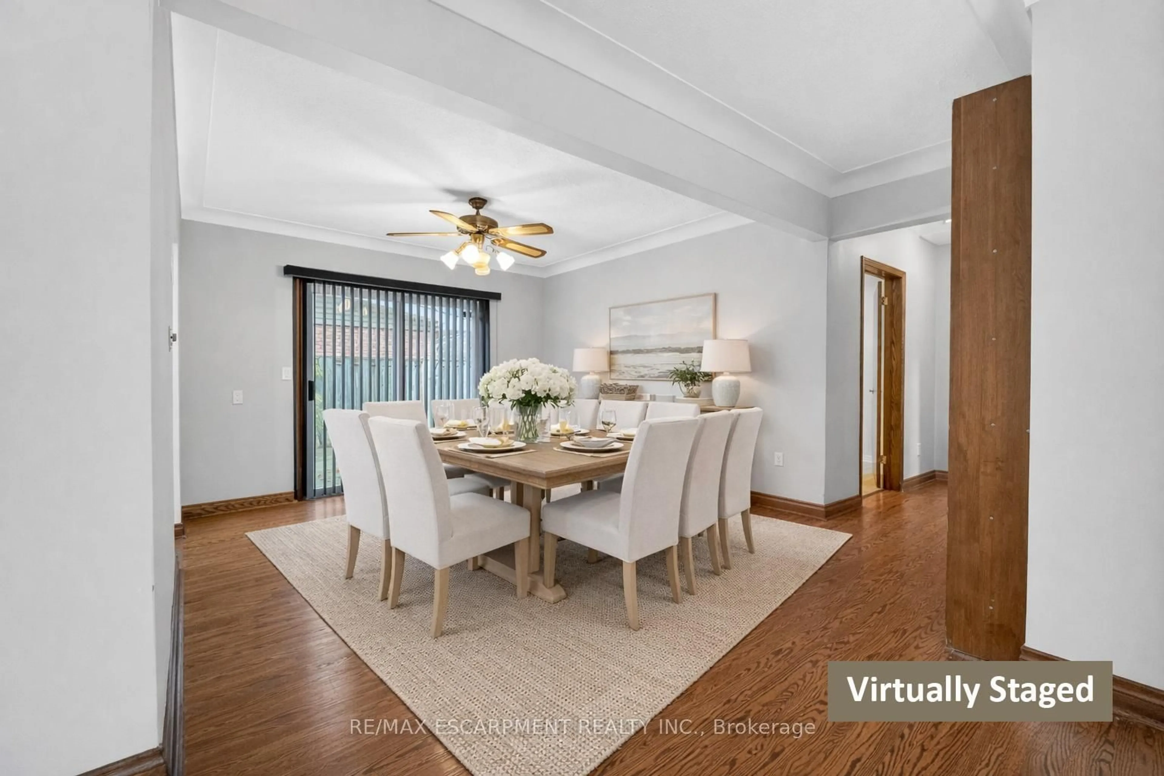 Dining room, unknown for 5 Brentwood Rd, Grimsby Ontario L3M 3V5