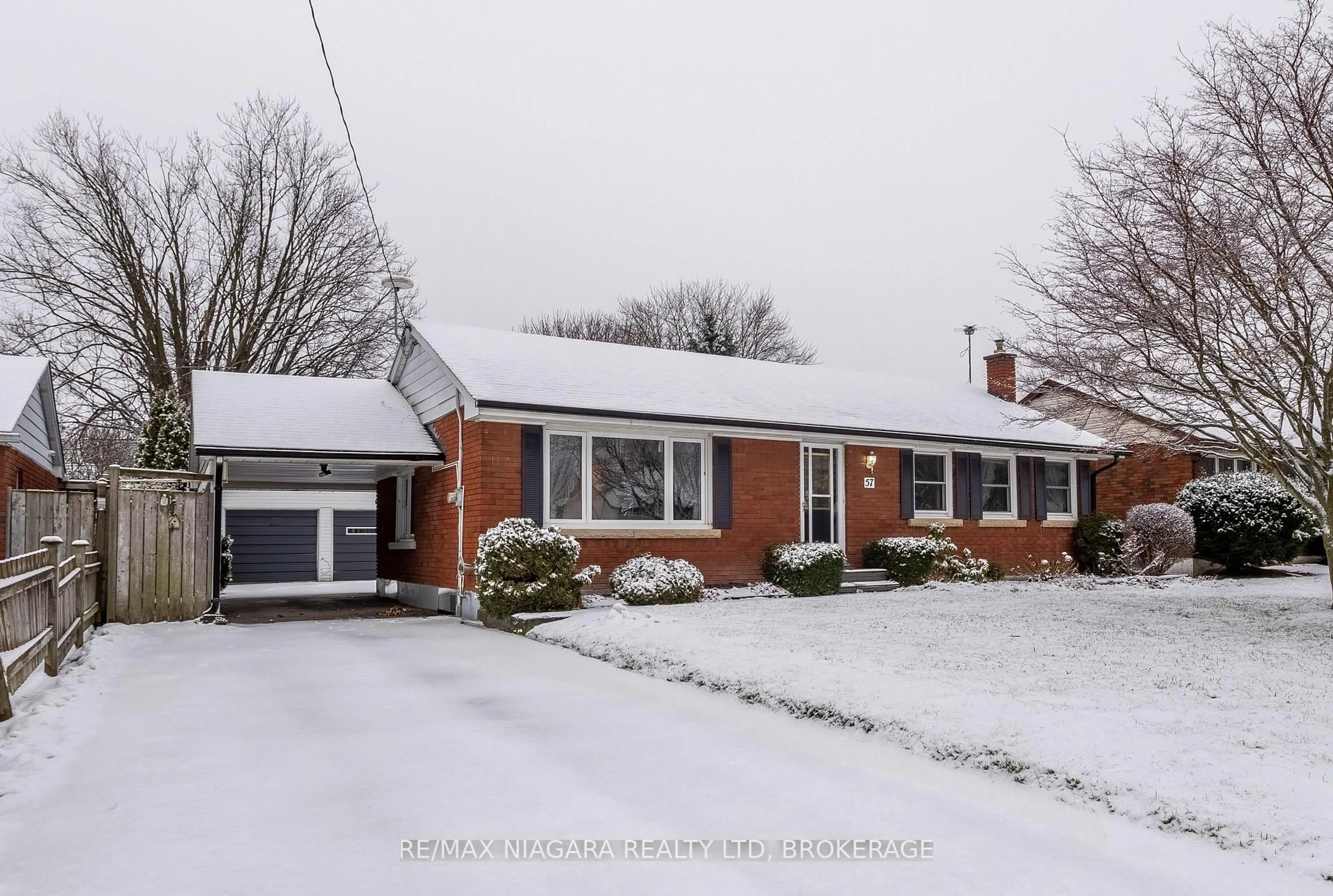 Home with brick exterior material, street for 57 Lindel Cres, Welland Ontario L3C 3S2