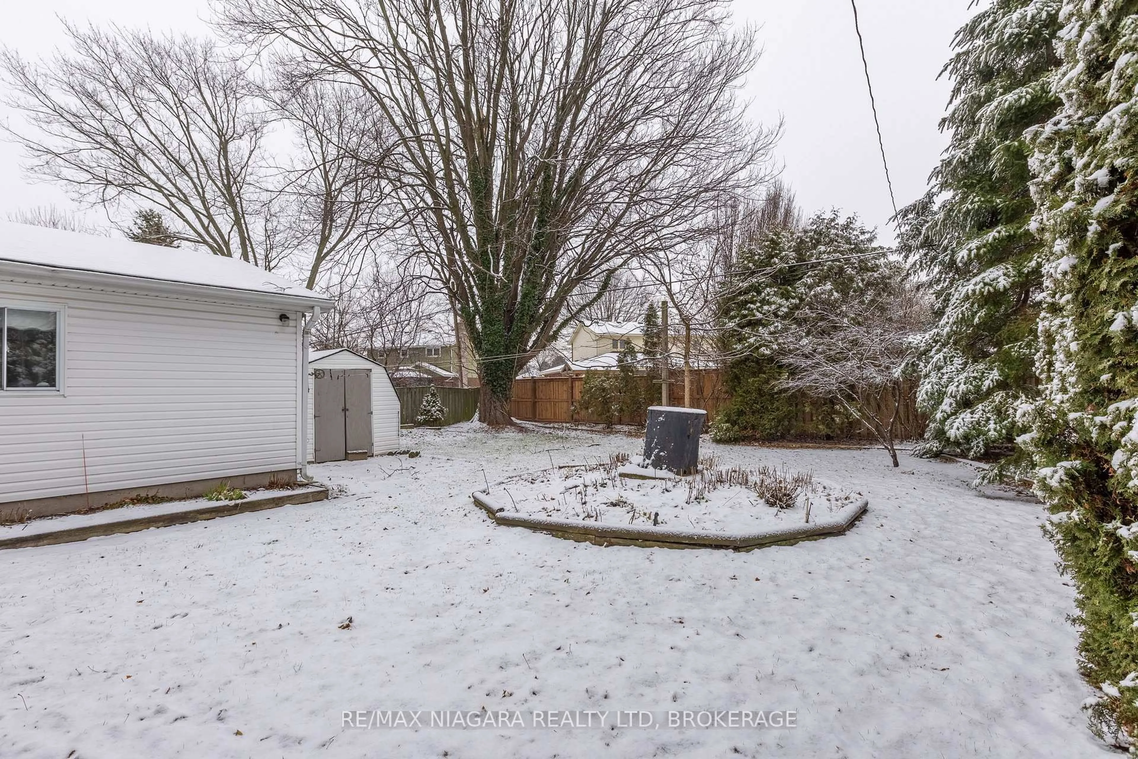 Unknown for 57 Lindel Cres, Welland Ontario L3C 3S2