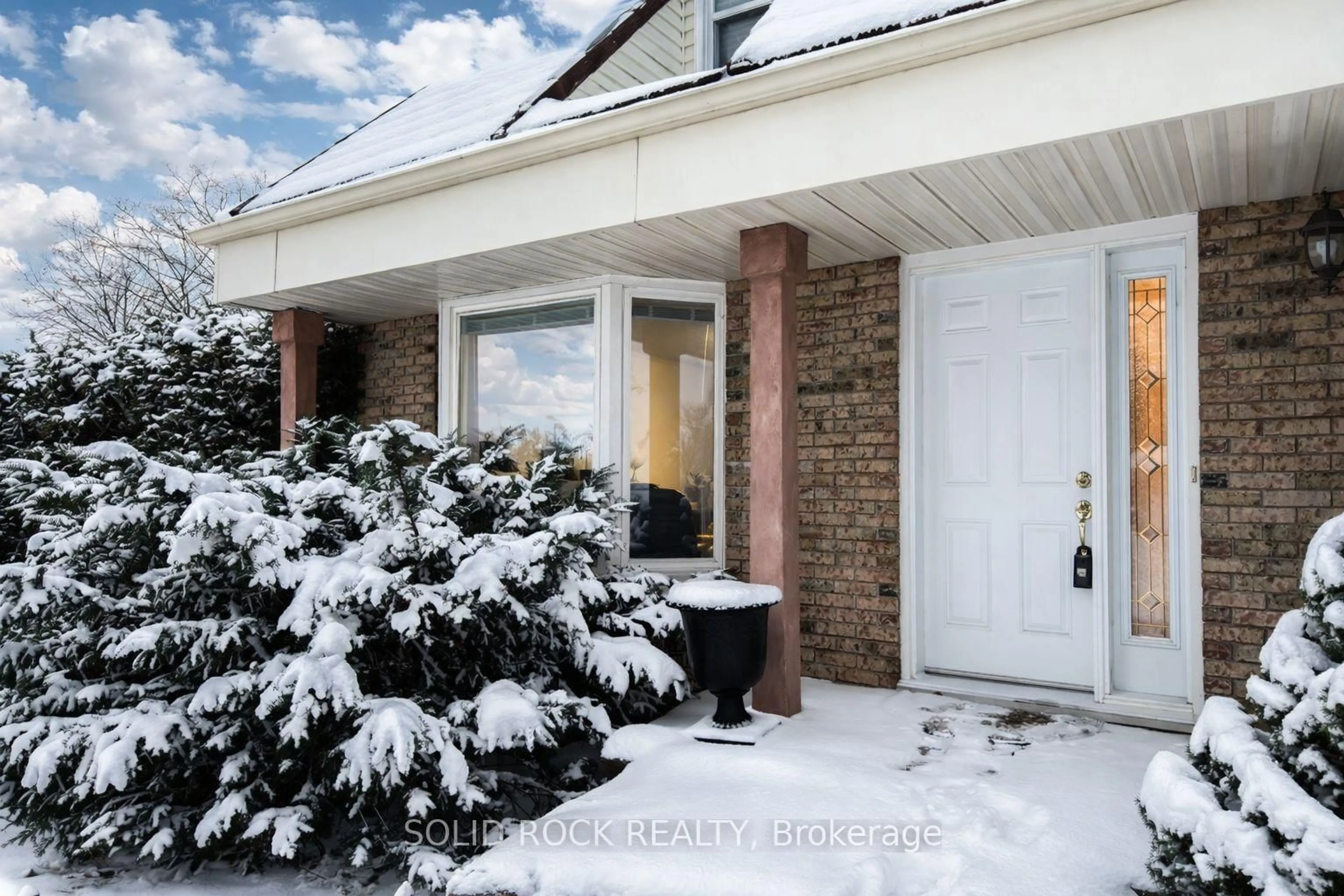 Unknown for 1 Bennett St, Ottawa Ontario K1V 9L1