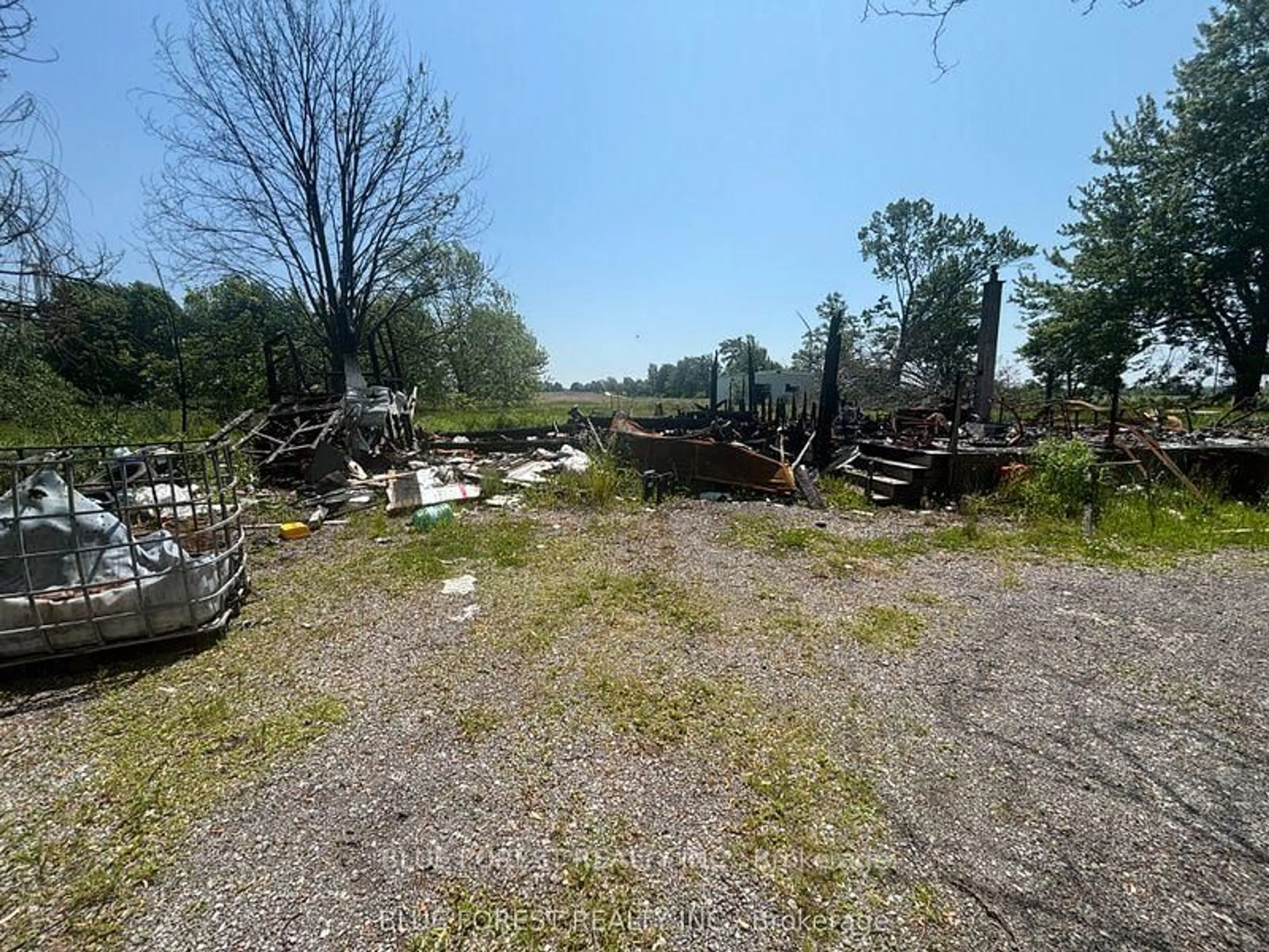 A pic of a room for 2304 North Shore Dr, Haldimand Ontario N0A 1K0