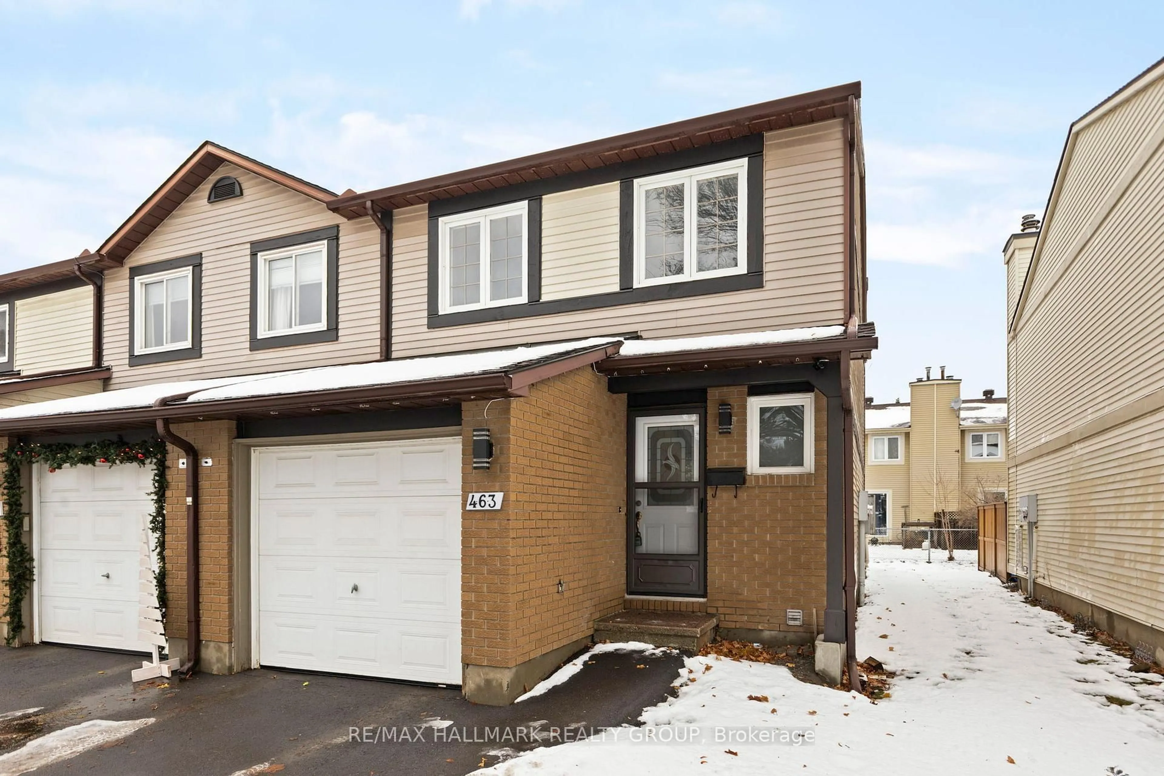 Home with vinyl exterior material, street for 463 Canotia Pl, Ottawa Ontario K4A 2K2