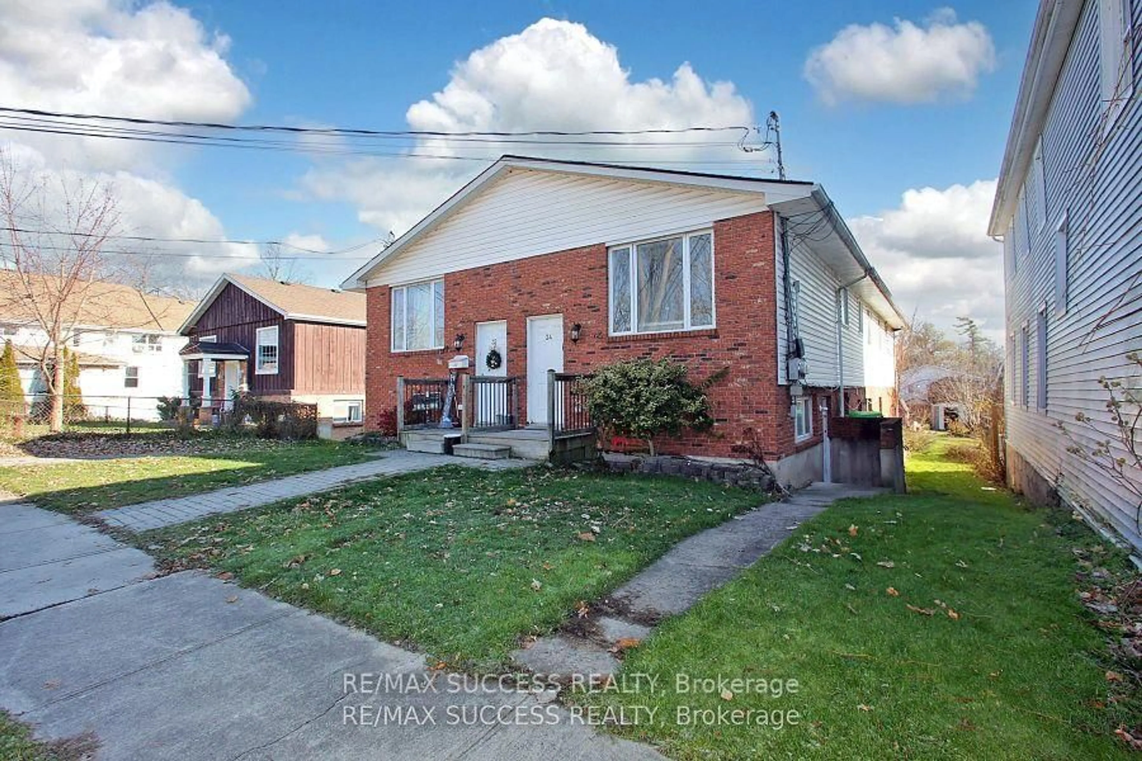 Unknown for 32 & 34 River St, Thorold Ontario L0S 1K0