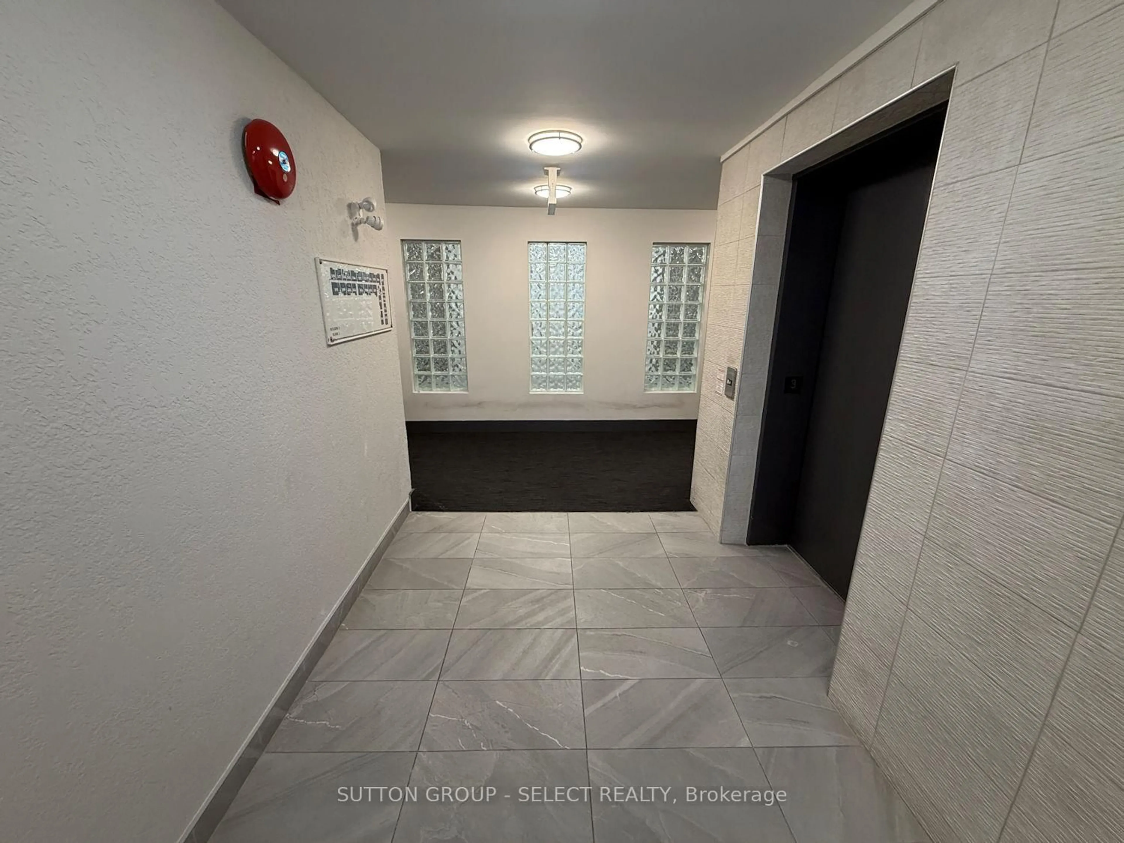 Unknown for 2230 Trafalgar St #307, London East Ontario N5V 4J9