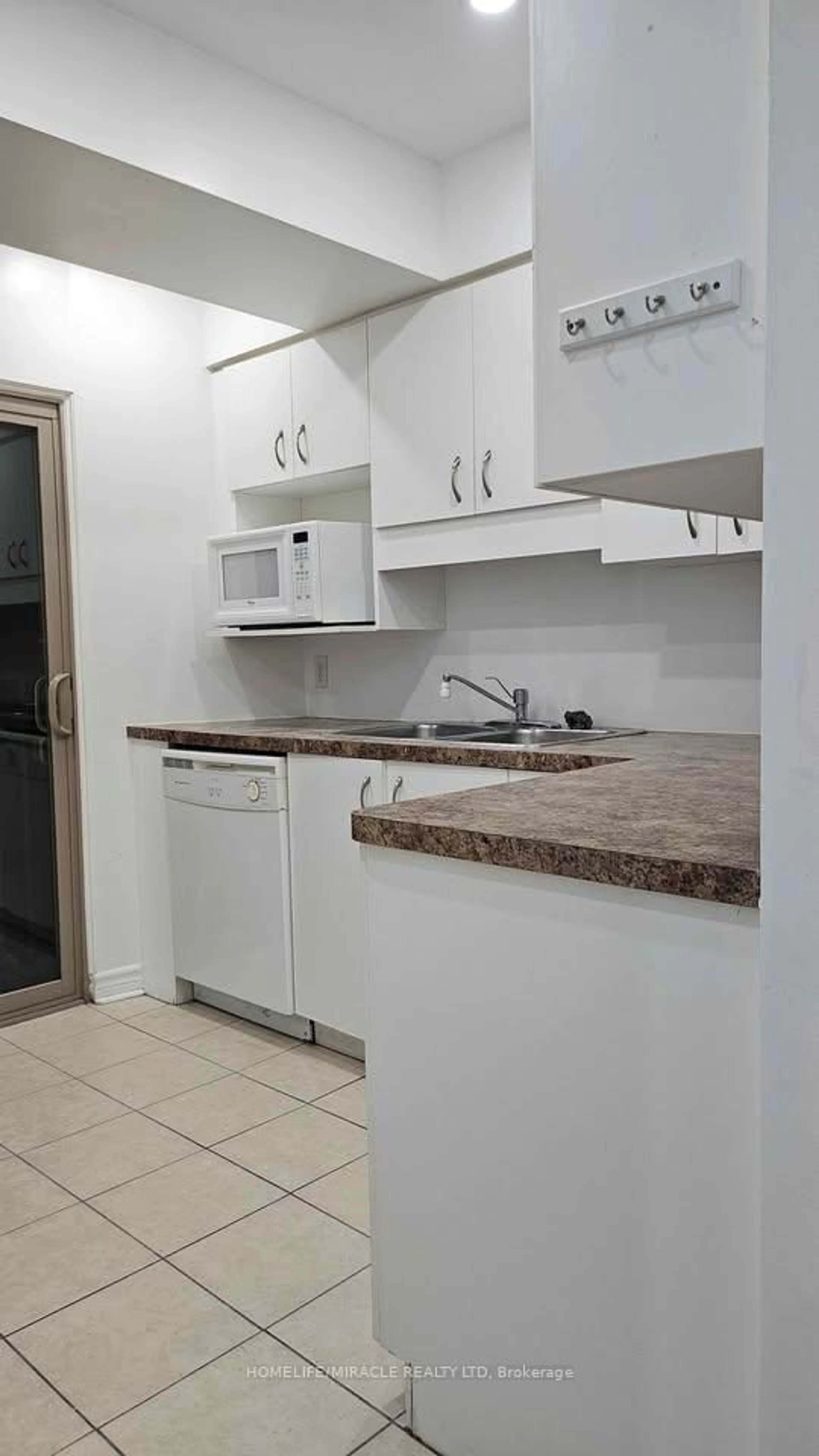 Standard kitchen, unknown for 4872 Valley Way #201, Niagara Falls Ontario L2E 1W3