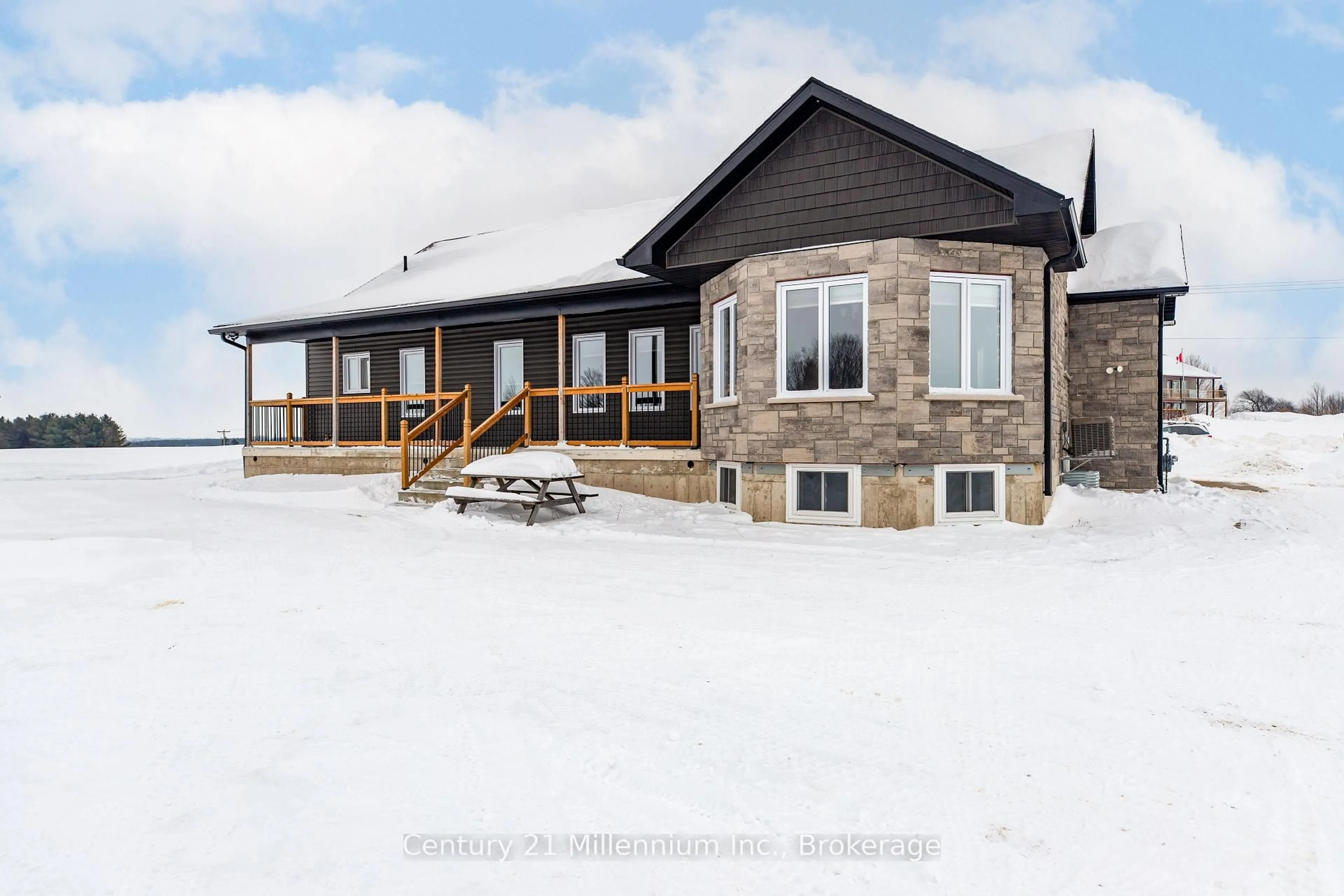 A pic from outside/outdoor area/front of a property/back of a property/a pic from drone, building for 158 North St, Arran-Elderslie Ontario N0G 2N0