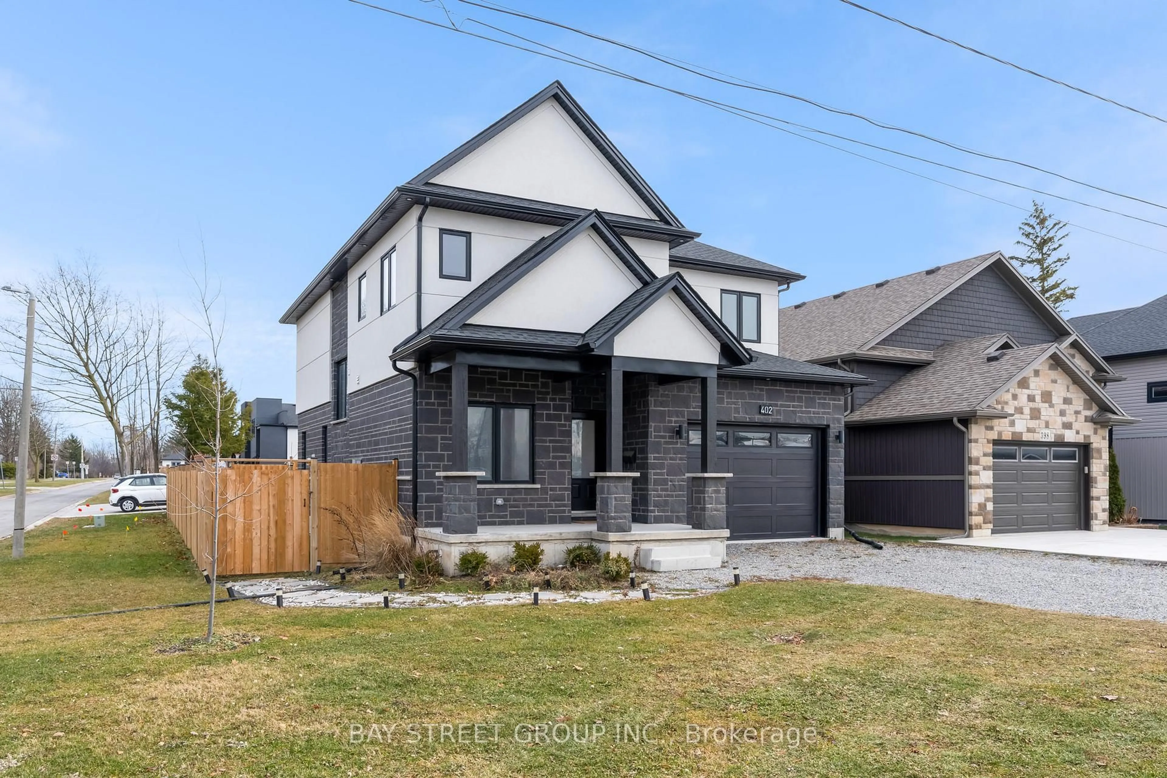 Home with brick exterior material, street for 402 Aqueduct St, Welland Ontario L3C 1E1