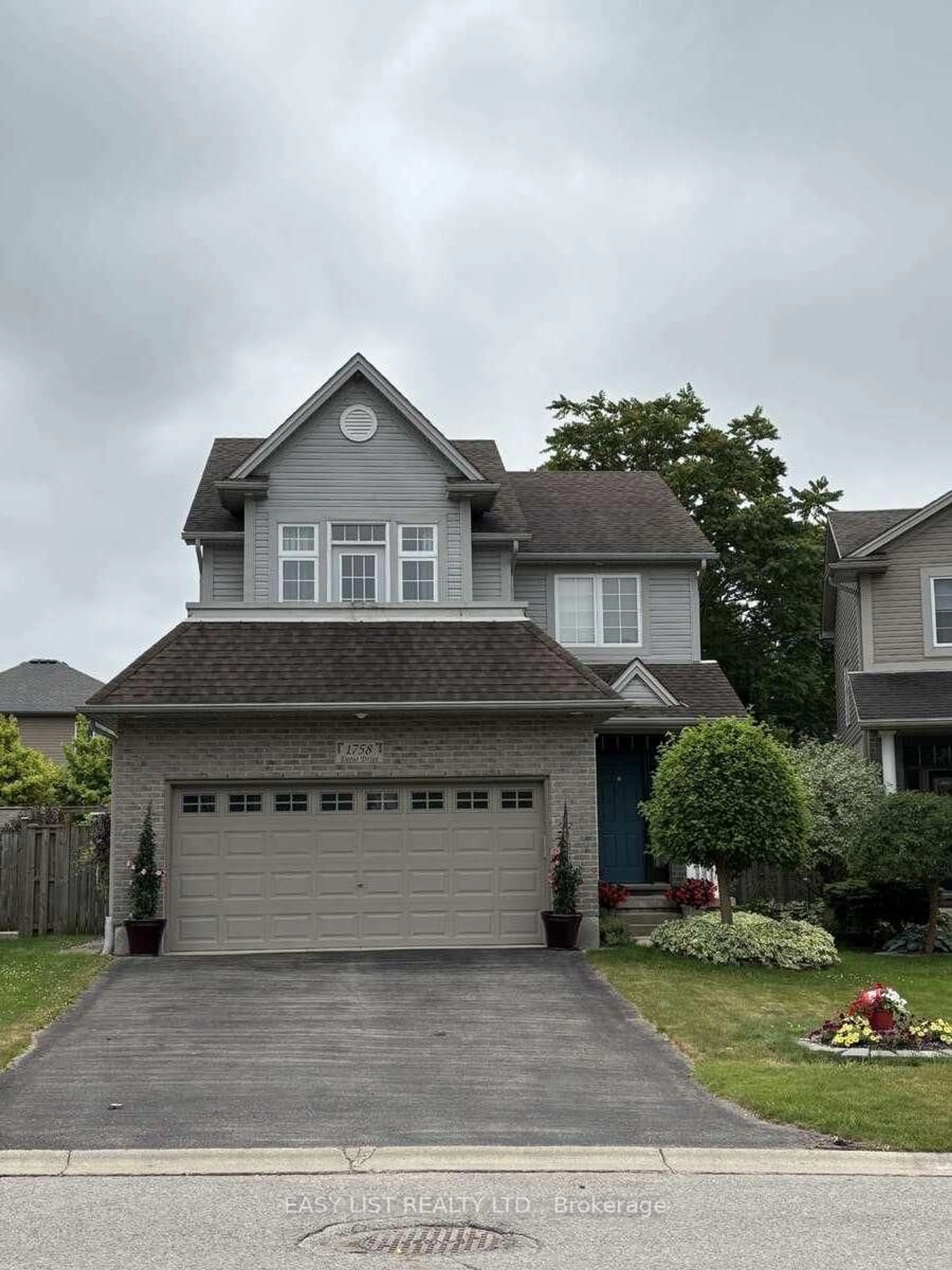 Home with vinyl exterior material, street for 1758 Devos Dr, London North Ontario N5X 4H9