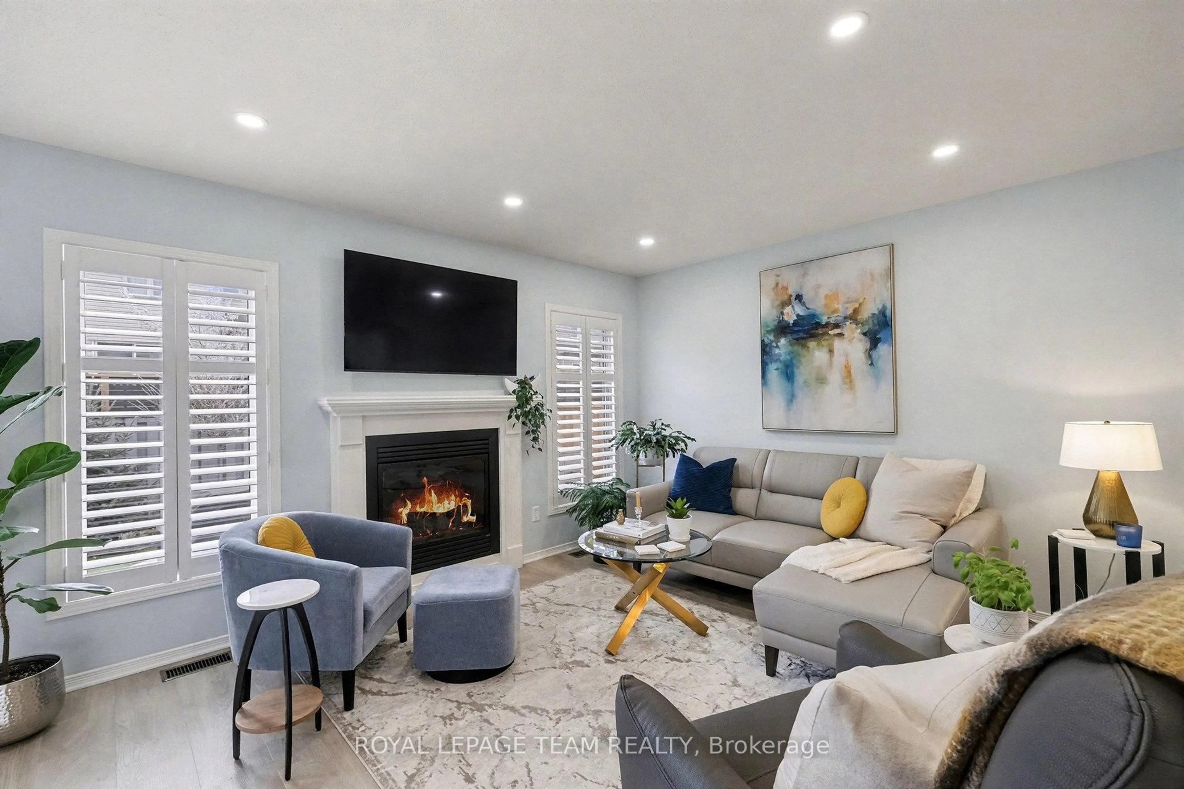 Living room with furniture, unknown for 266 Sorento St, Ottawa Ontario K2J 0B4