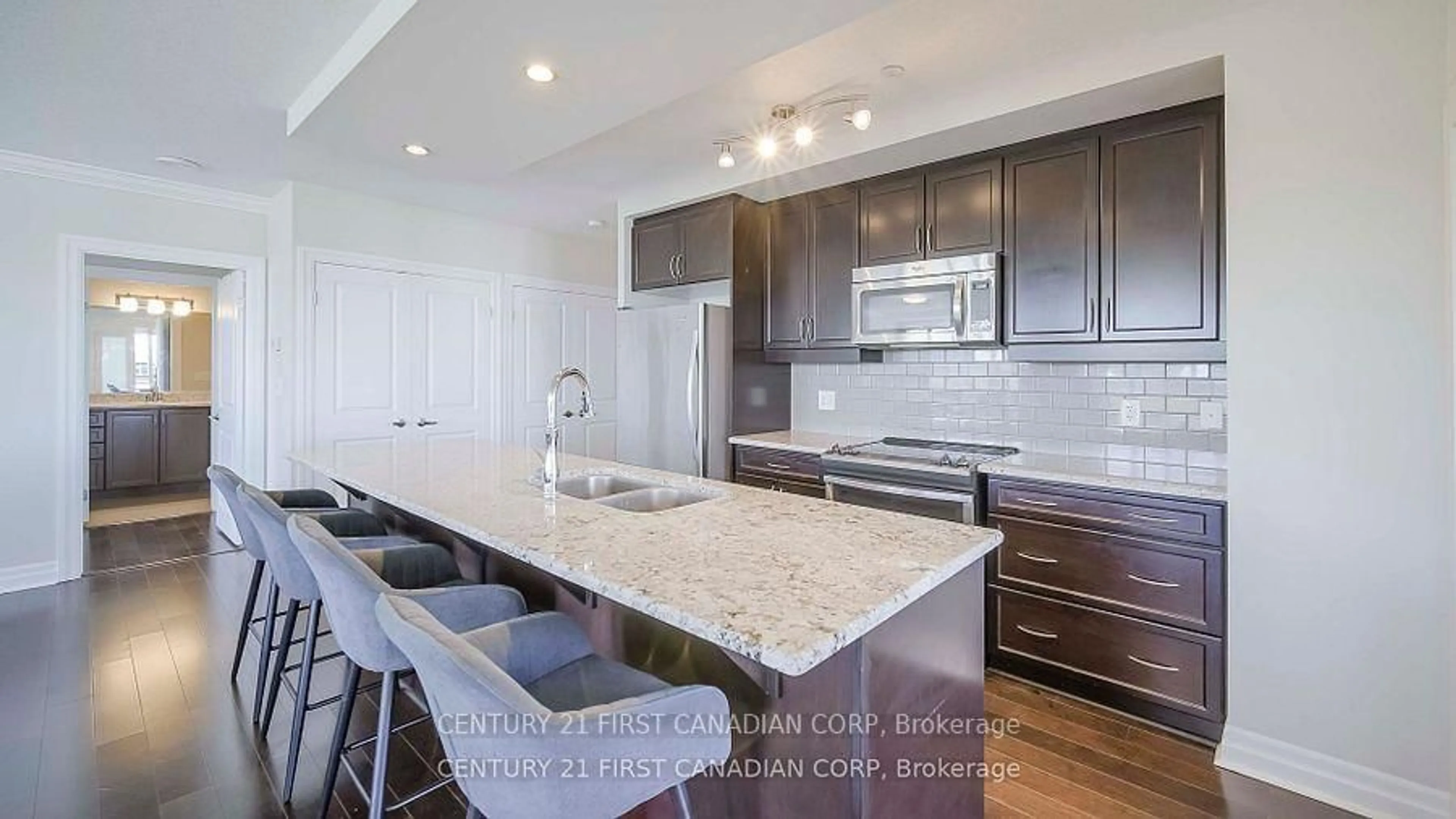 Open concept kitchen, ceramic/tile floor for 240 Villagewalk Blvd #504, London North Ontario N6G 0P6
