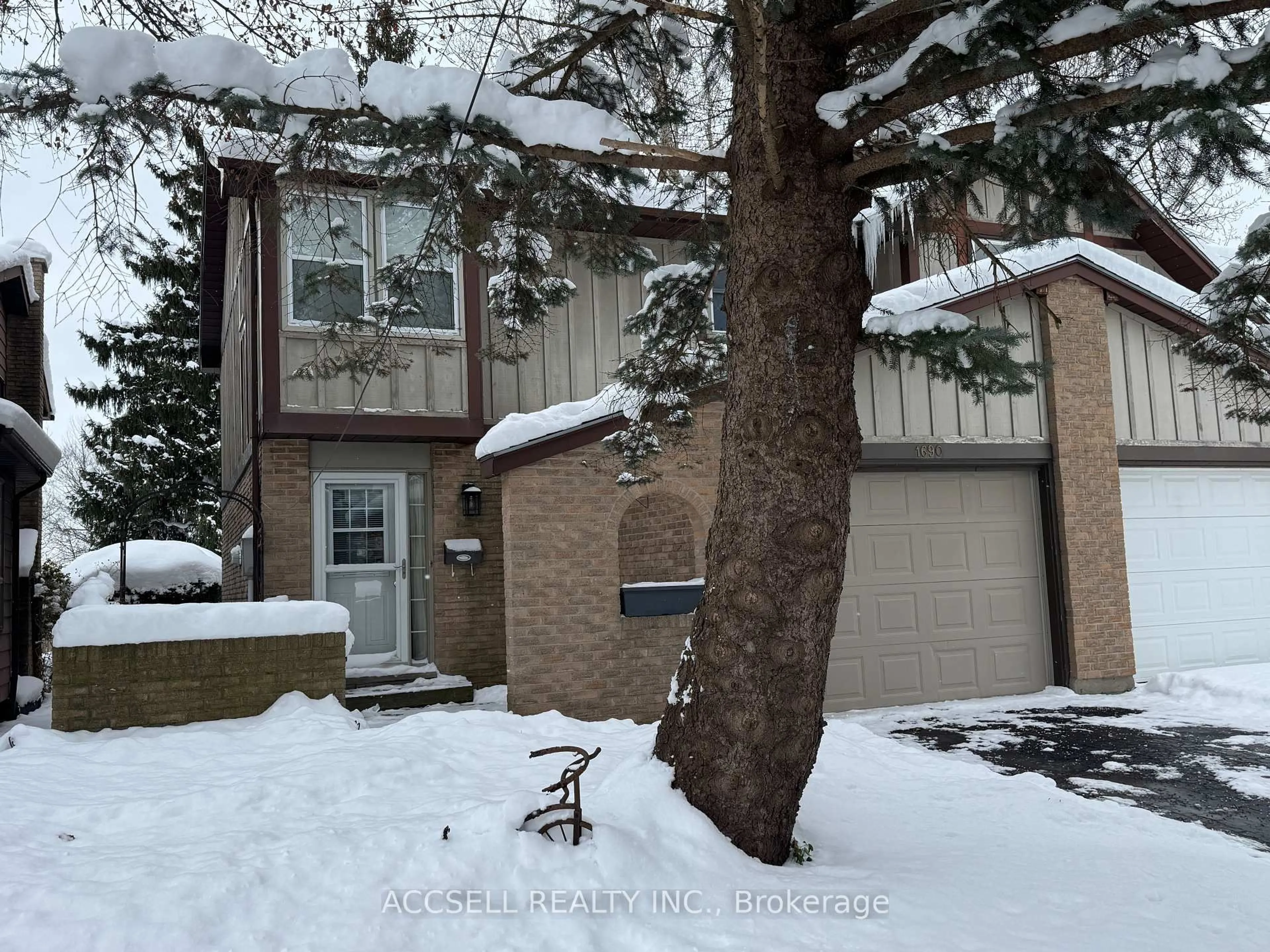 Unknown for 1690 Attawandaron Rd, London North Ontario N6G 3M8