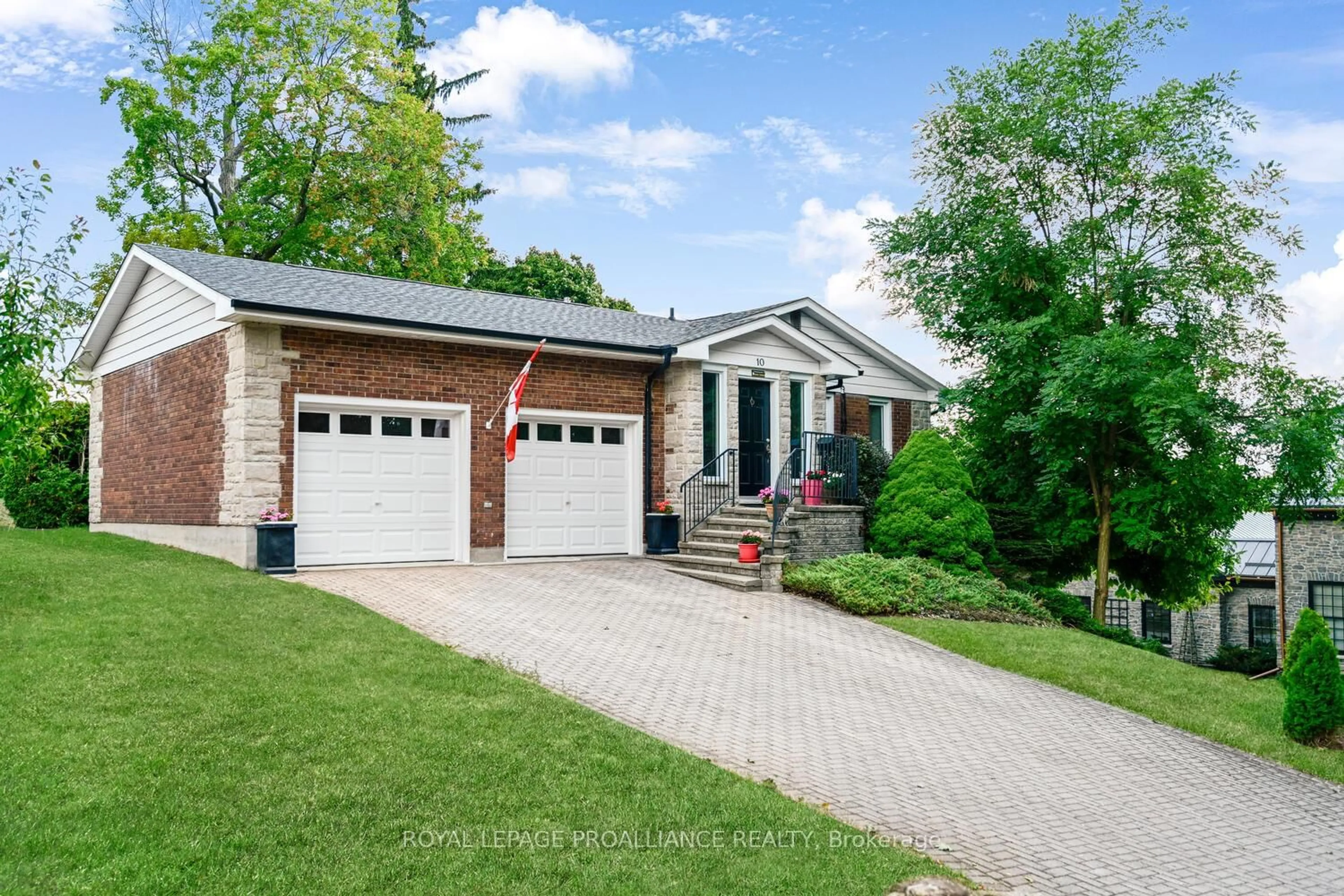 Home with brick exterior material, street for 10 Cliffside Cres, Brockville Ontario K6V 3A1