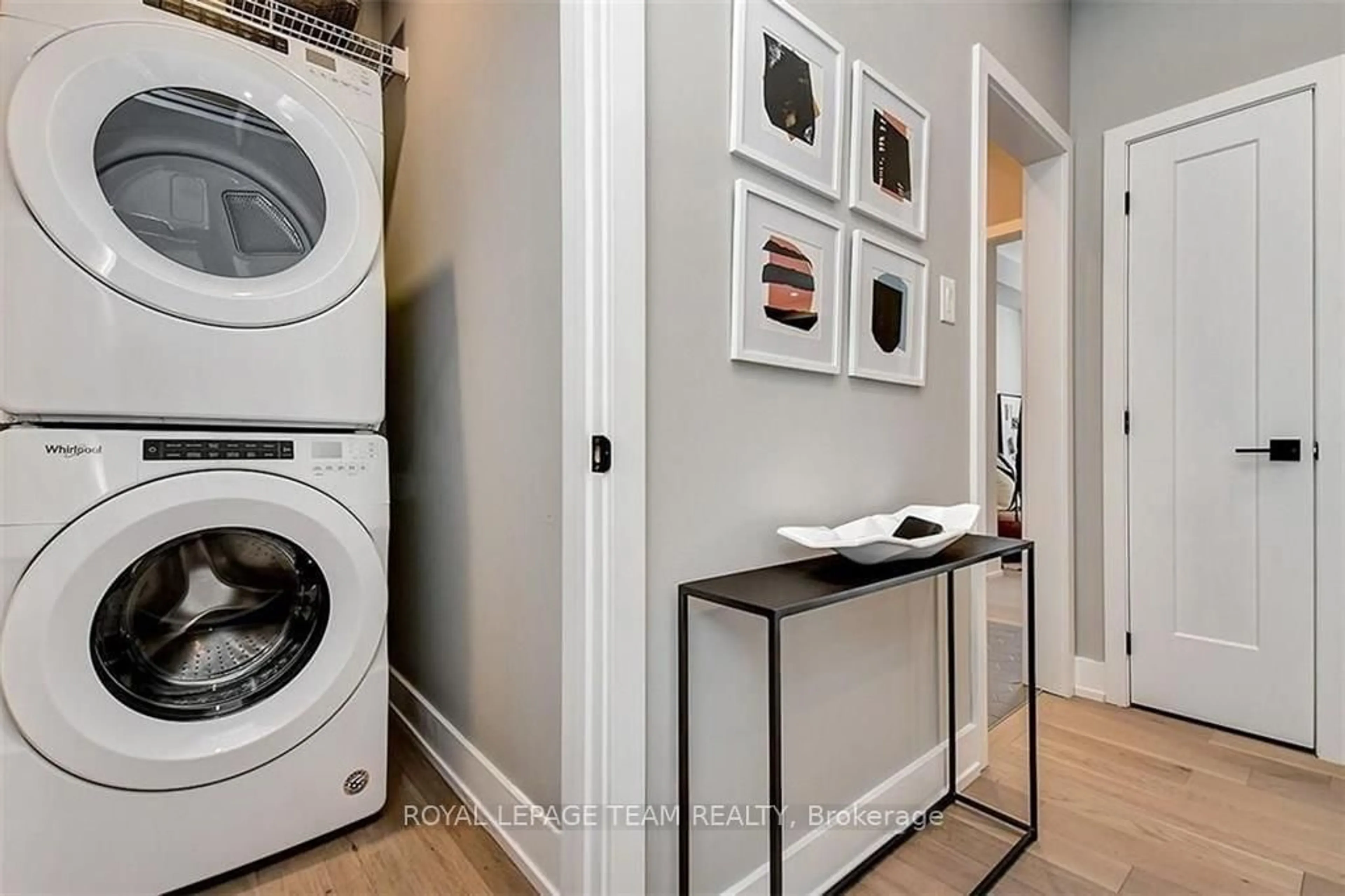 Laundry room for 2370 Tenth Line Rd #207, Orleans Ontario K4A 5V1