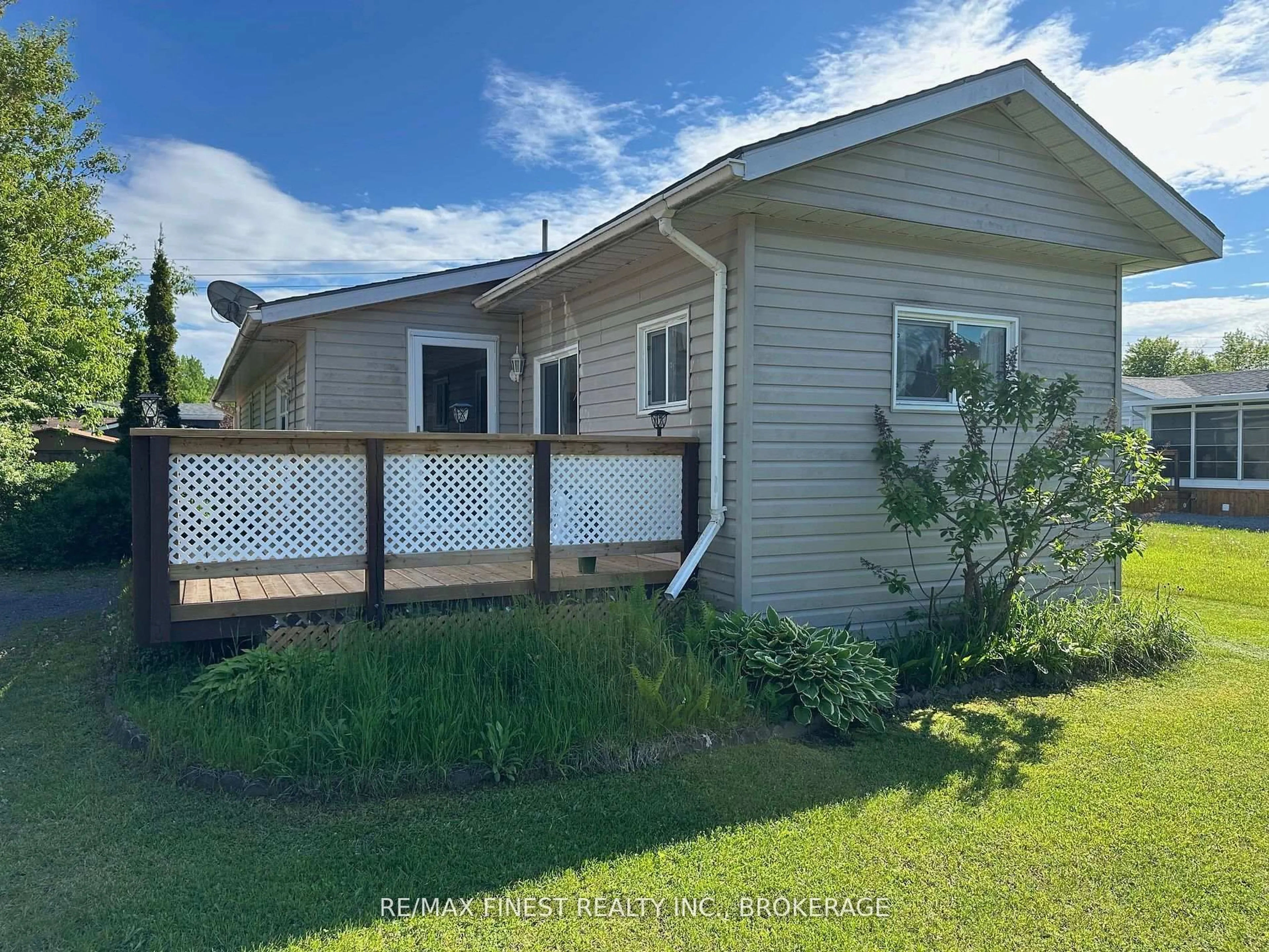 A pic from outside/outdoor area/front of a property/back of a property/a pic from drone, water/lake/river/ocean view for 4425 Front St, Verona Ontario K0H 2W0