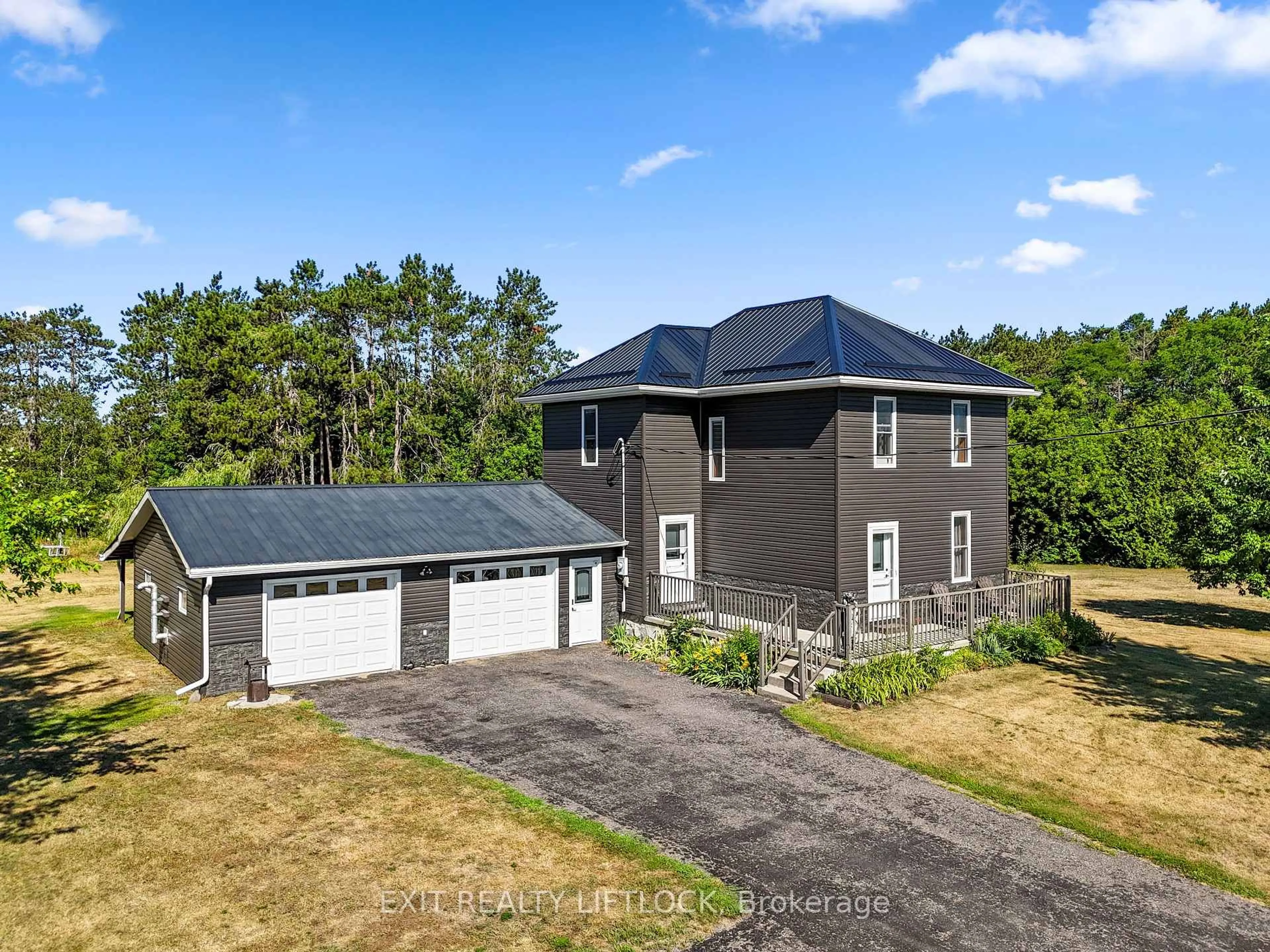 A pic from outside/outdoor area/front of a property/back of a property/a pic from drone, building for 108 Godolphin Rd, Trent Hills Ontario K0K 3K0