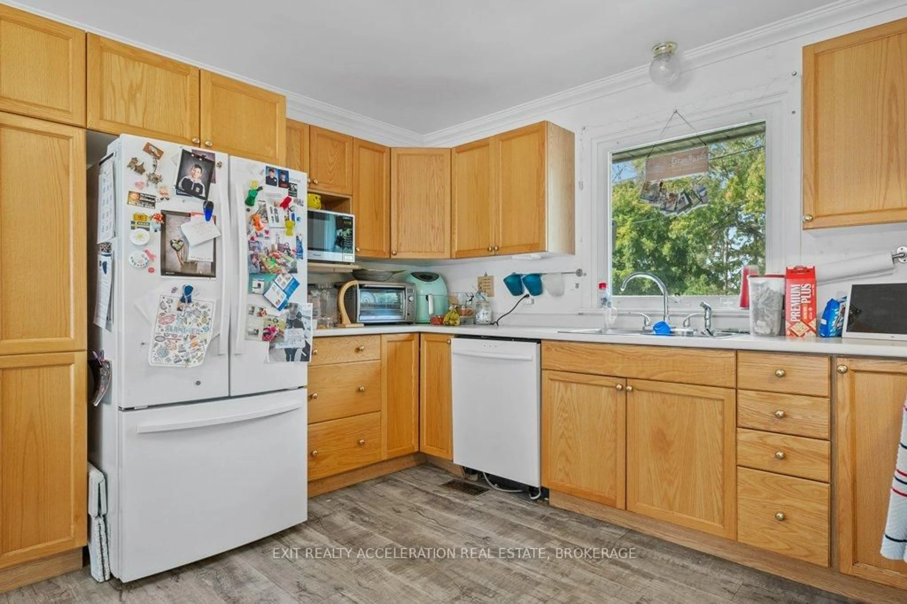 Standard kitchen, unknown for 400 Dundas St, Greater Napanee Ontario K7R 2B7