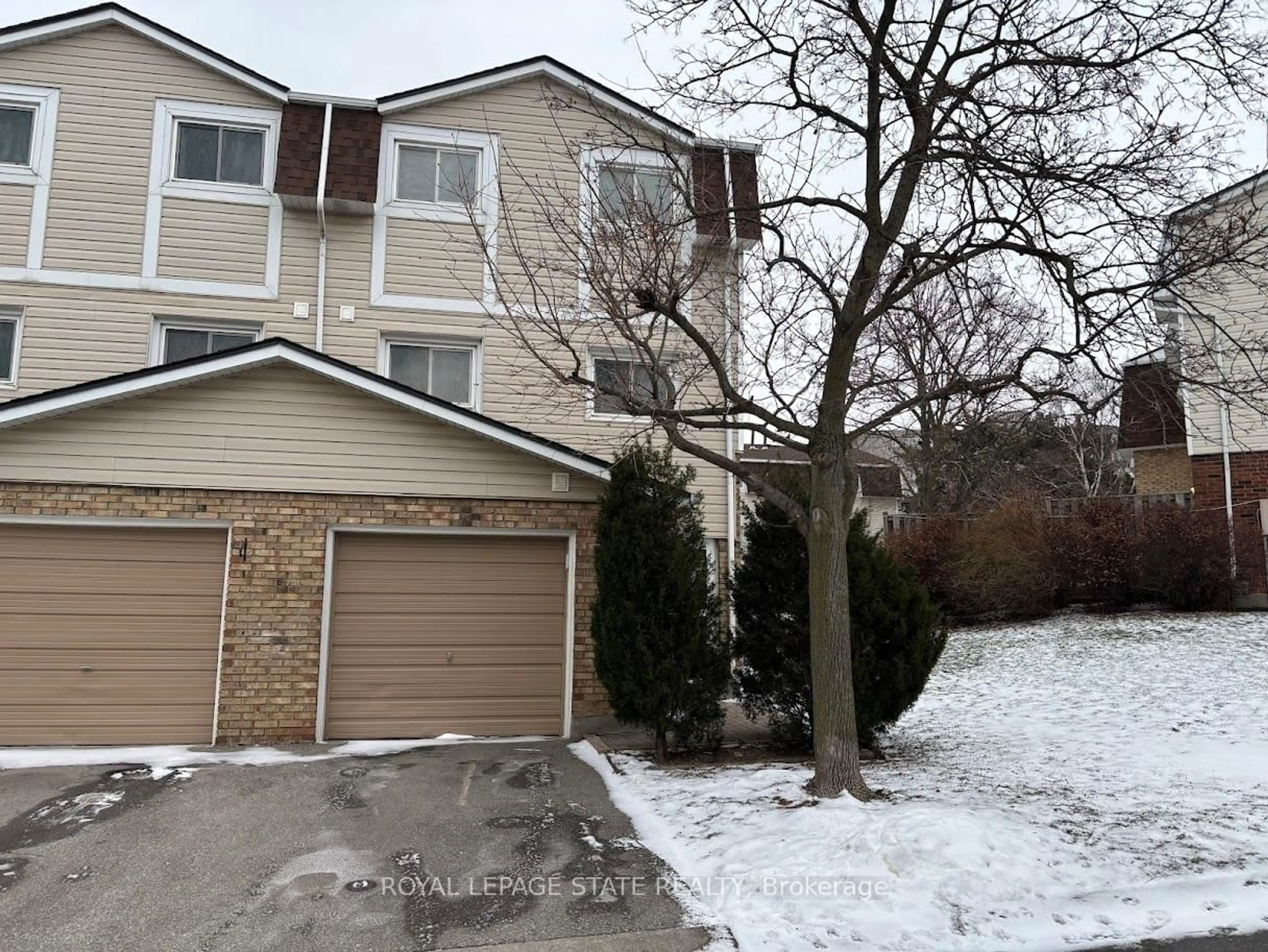 Unknown for 11 Harrisford St #118, Hamilton Ontario L8K 6L7