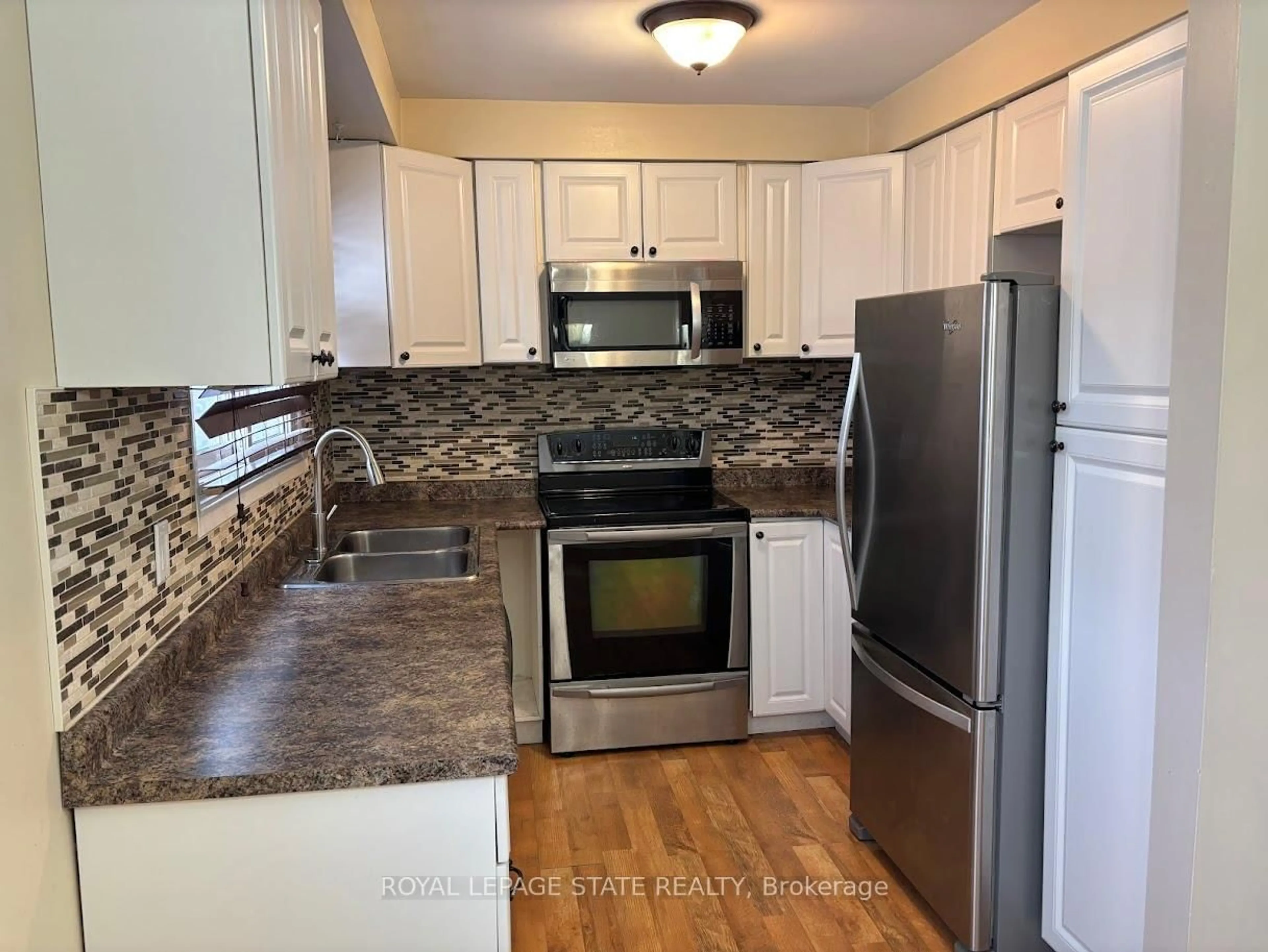 Standard kitchen, unknown for 11 Harrisford St #118, Hamilton Ontario L8K 6L7