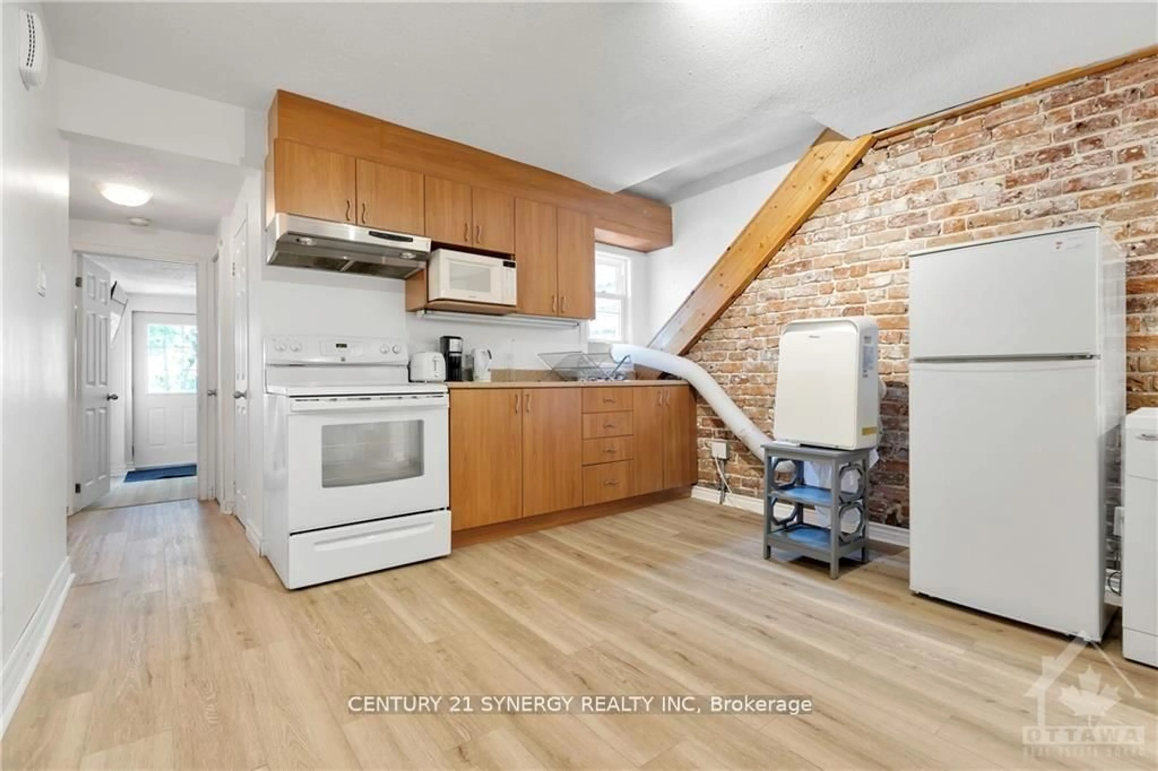 Unknown for 277 St Patrick St, Ottawa Ontario K1N 5K4