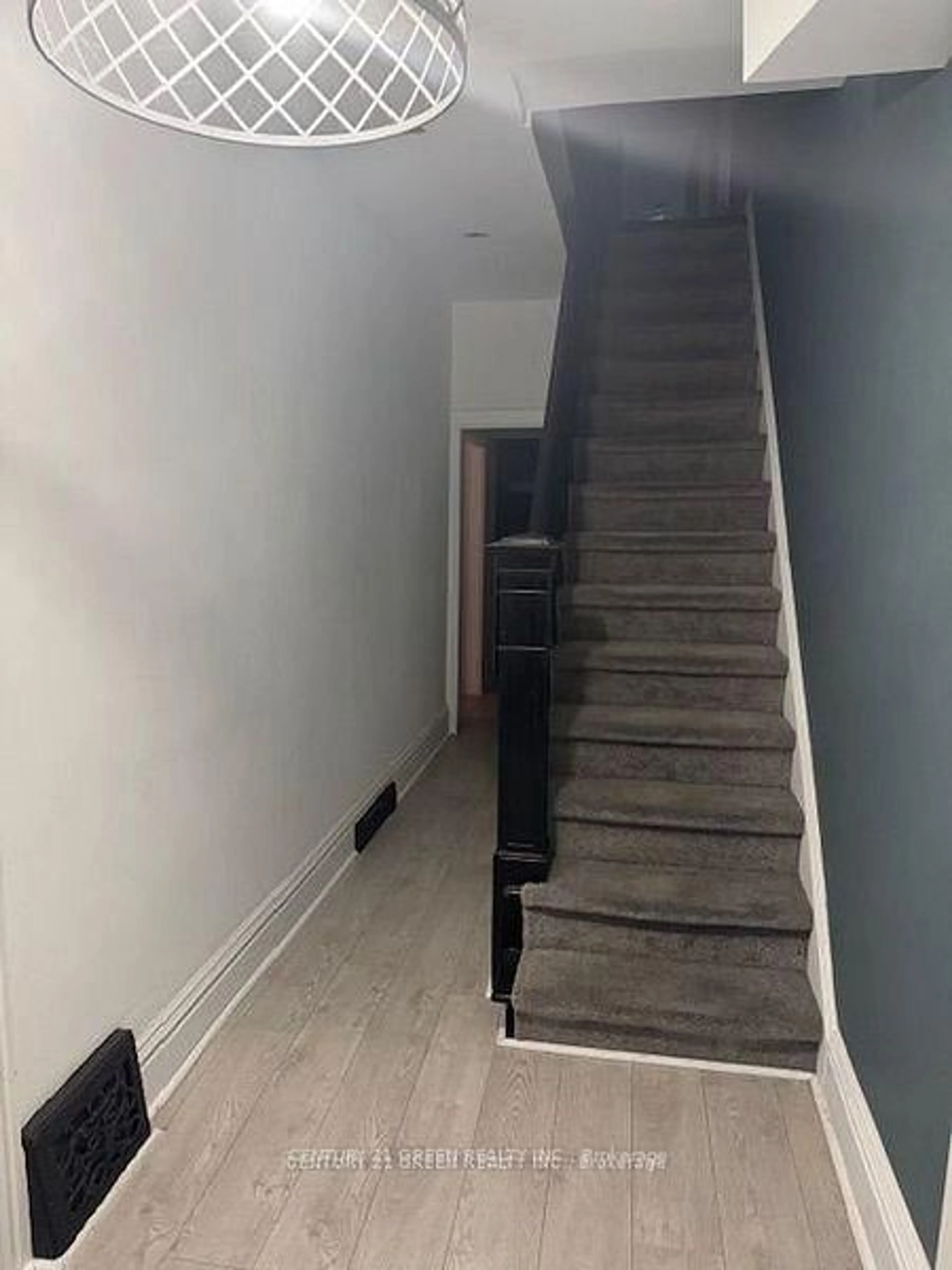 Unknown for 37 Gladstone Ave, Hamilton Ontario L8M 2H7