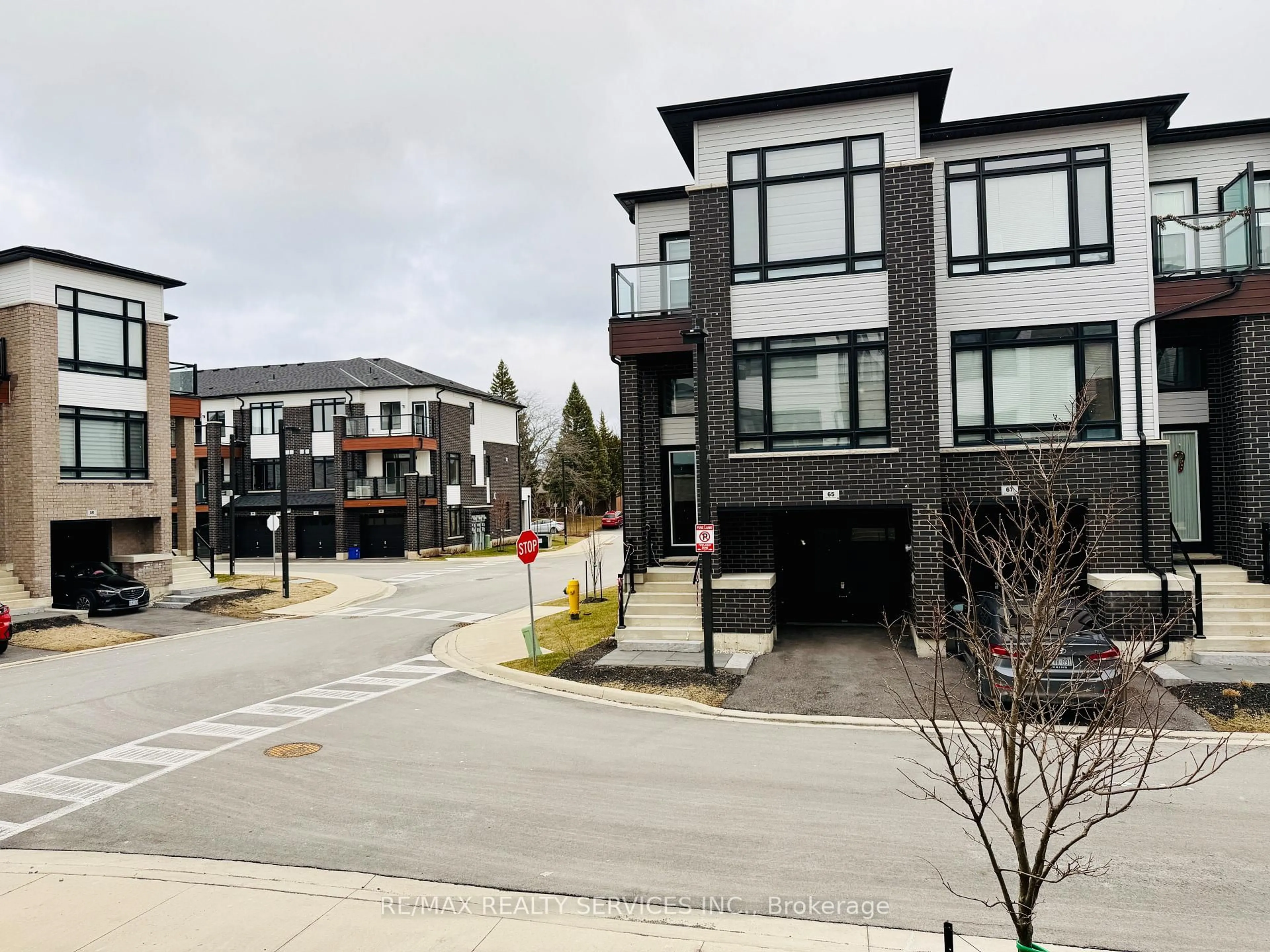 A pic from outside/outdoor area/front of a property/back of a property/a pic from drone, street for 150 Glendale Ave #57, St. Catharines Ontario L2T 2K1