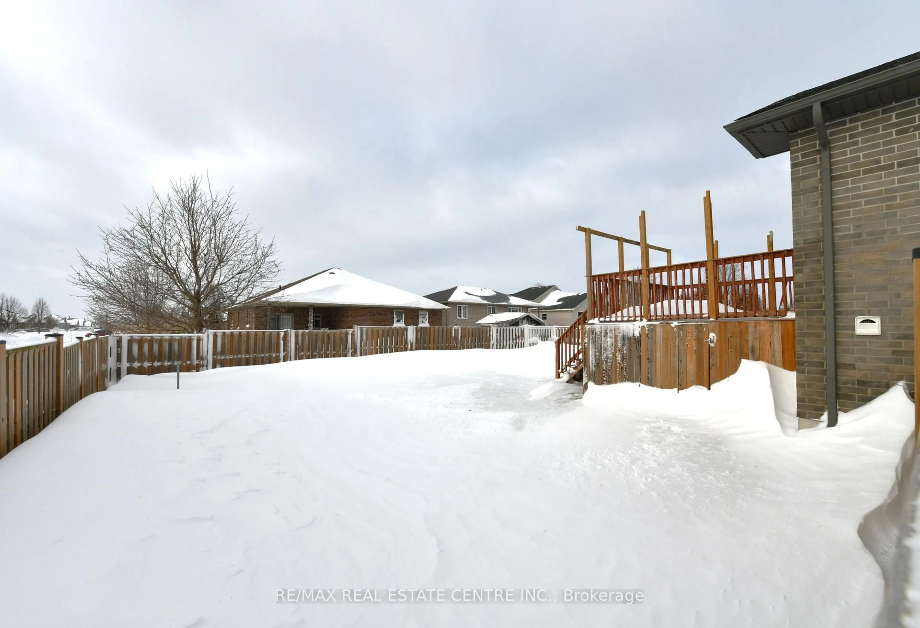 Patio, mountain view for 13 FORBES Cres, North Perth Ontario N4W 0B3